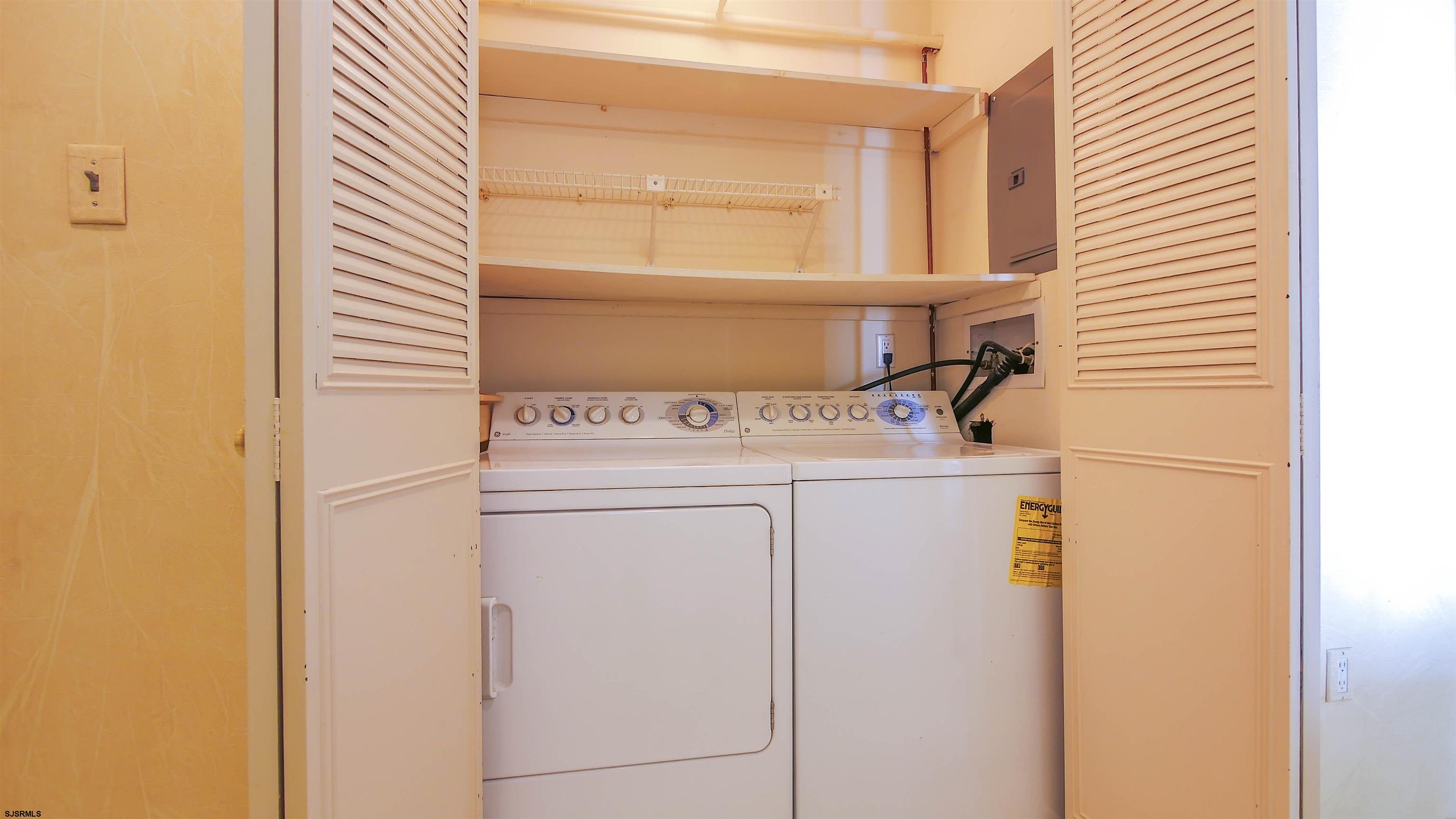 5200 Boardwalk Unit: 14A
