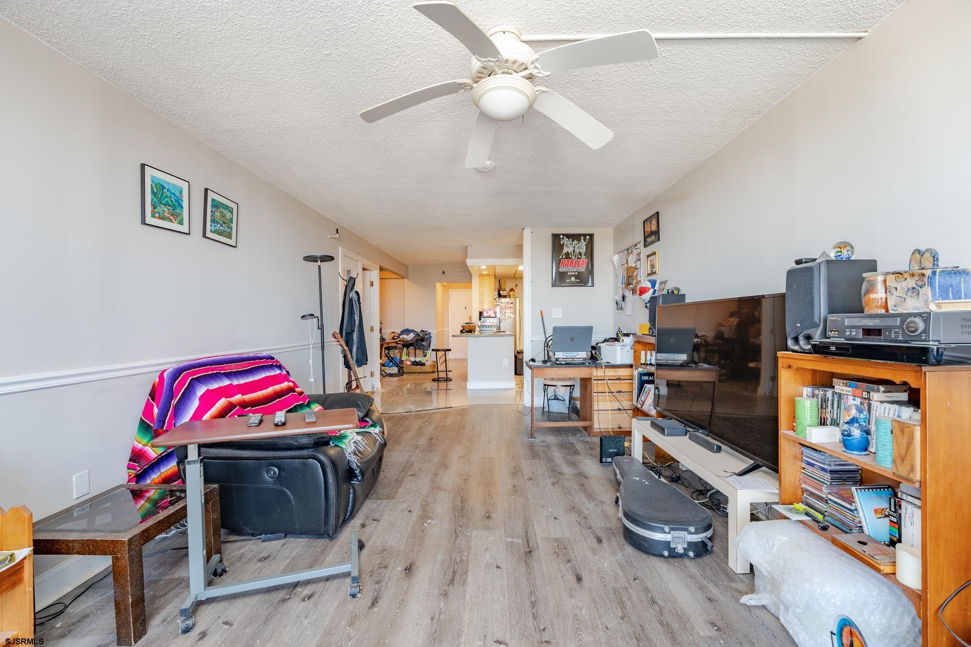 236 N Derby Ave Unit: 1207