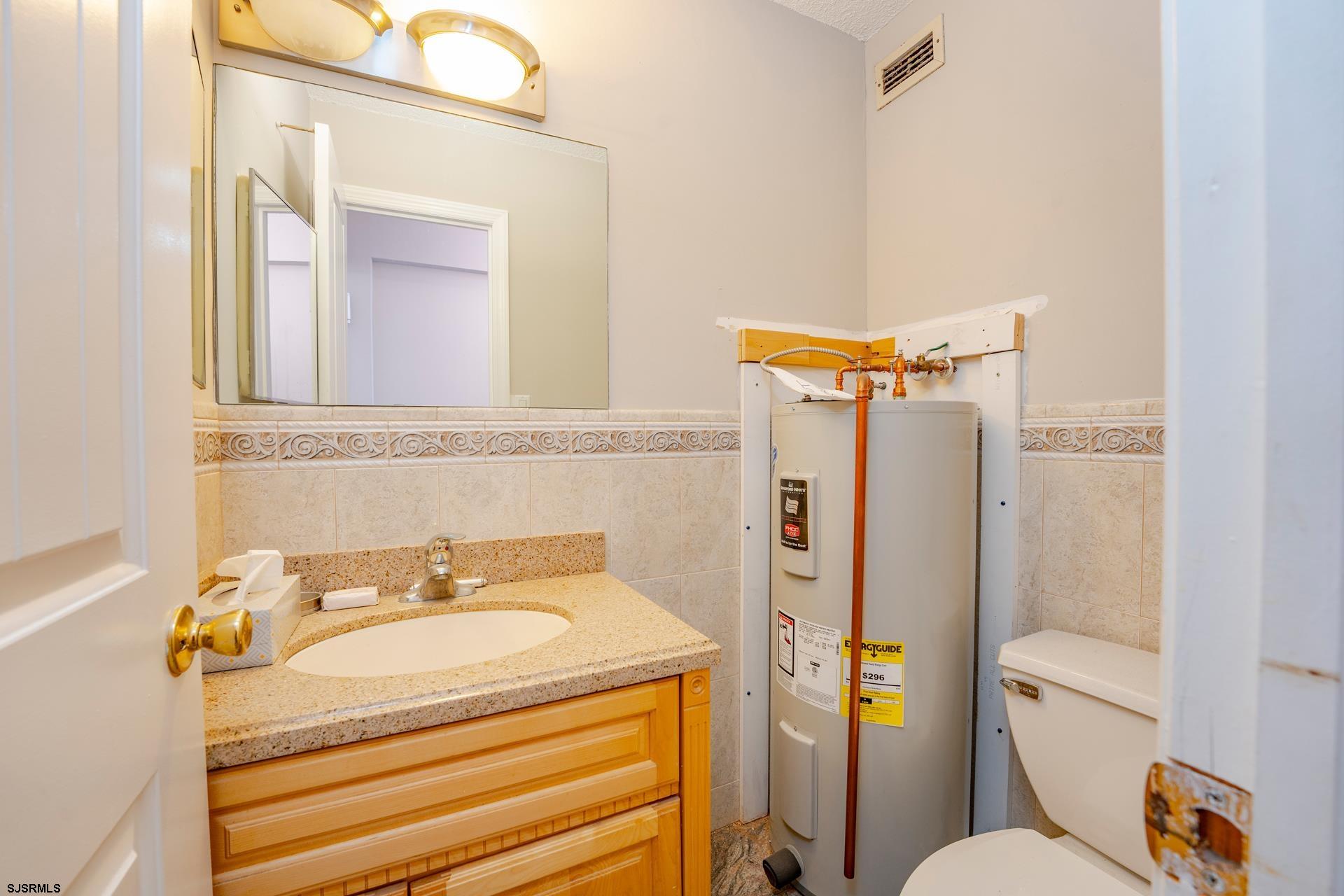 236 N Derby Ave Unit: 1207