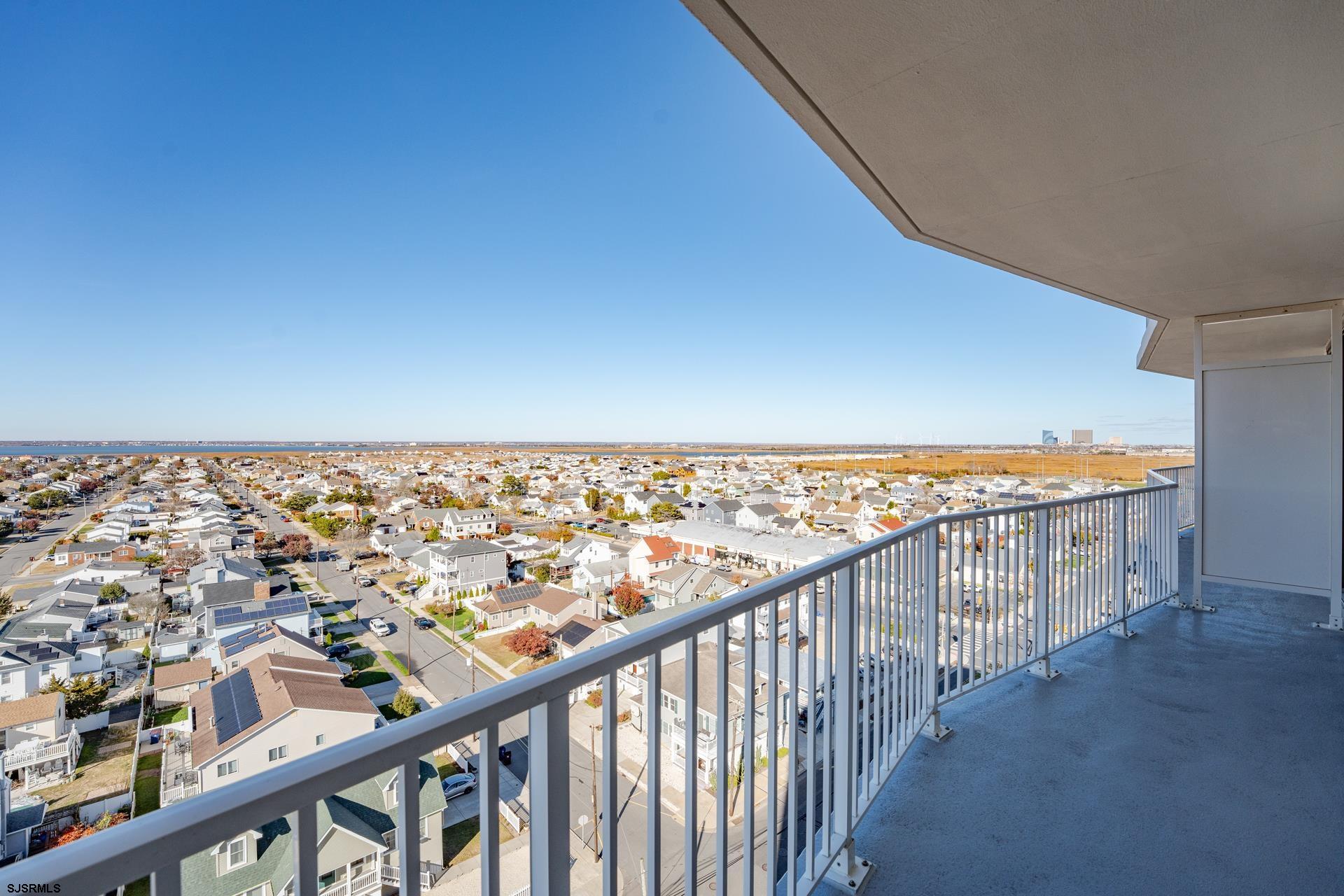 236 N Derby Ave Unit: 1207
