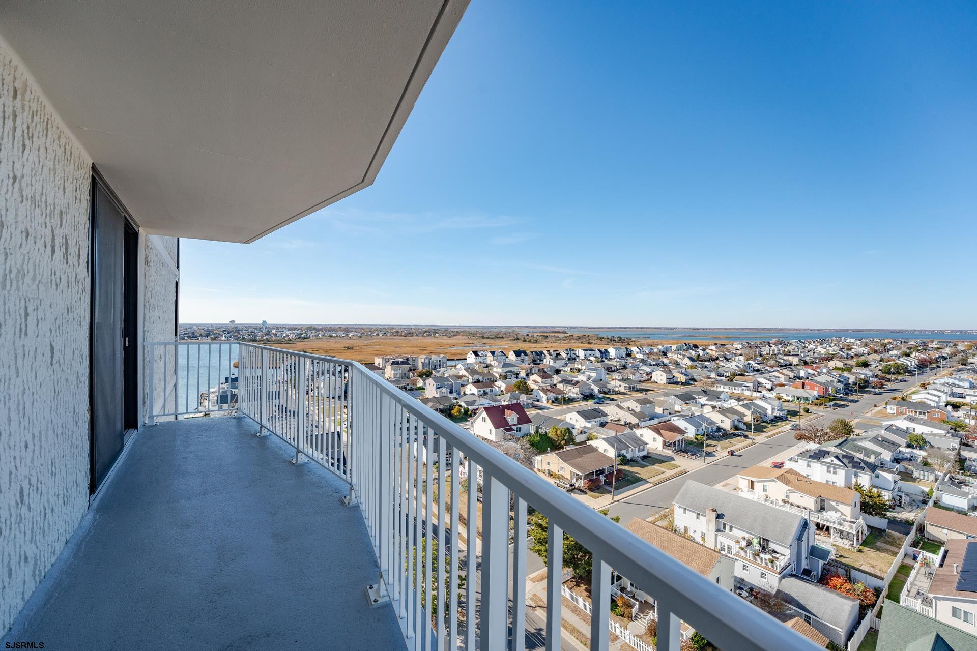 236 N Derby Ave Unit: 1207