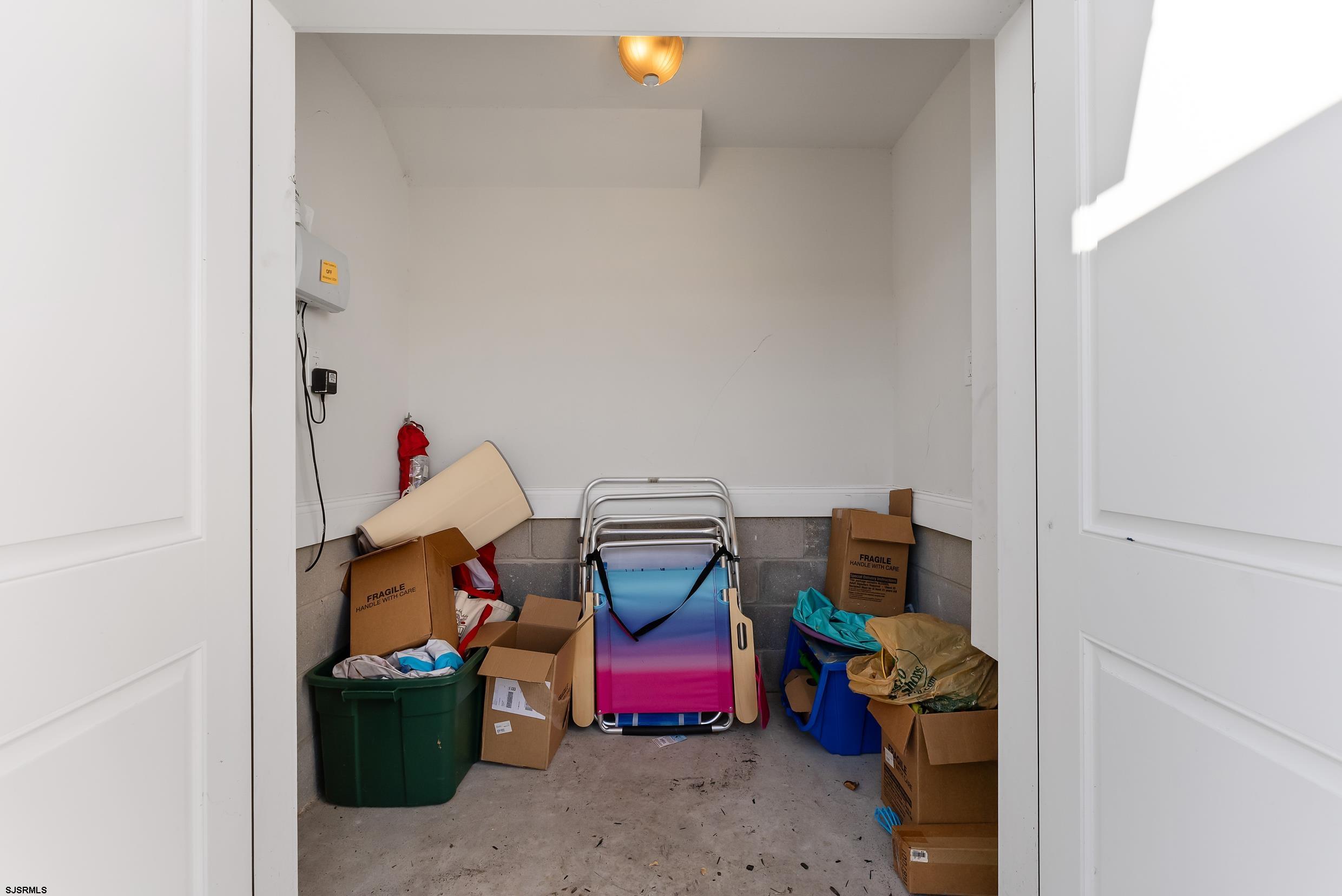 101 N Clarendon Ave