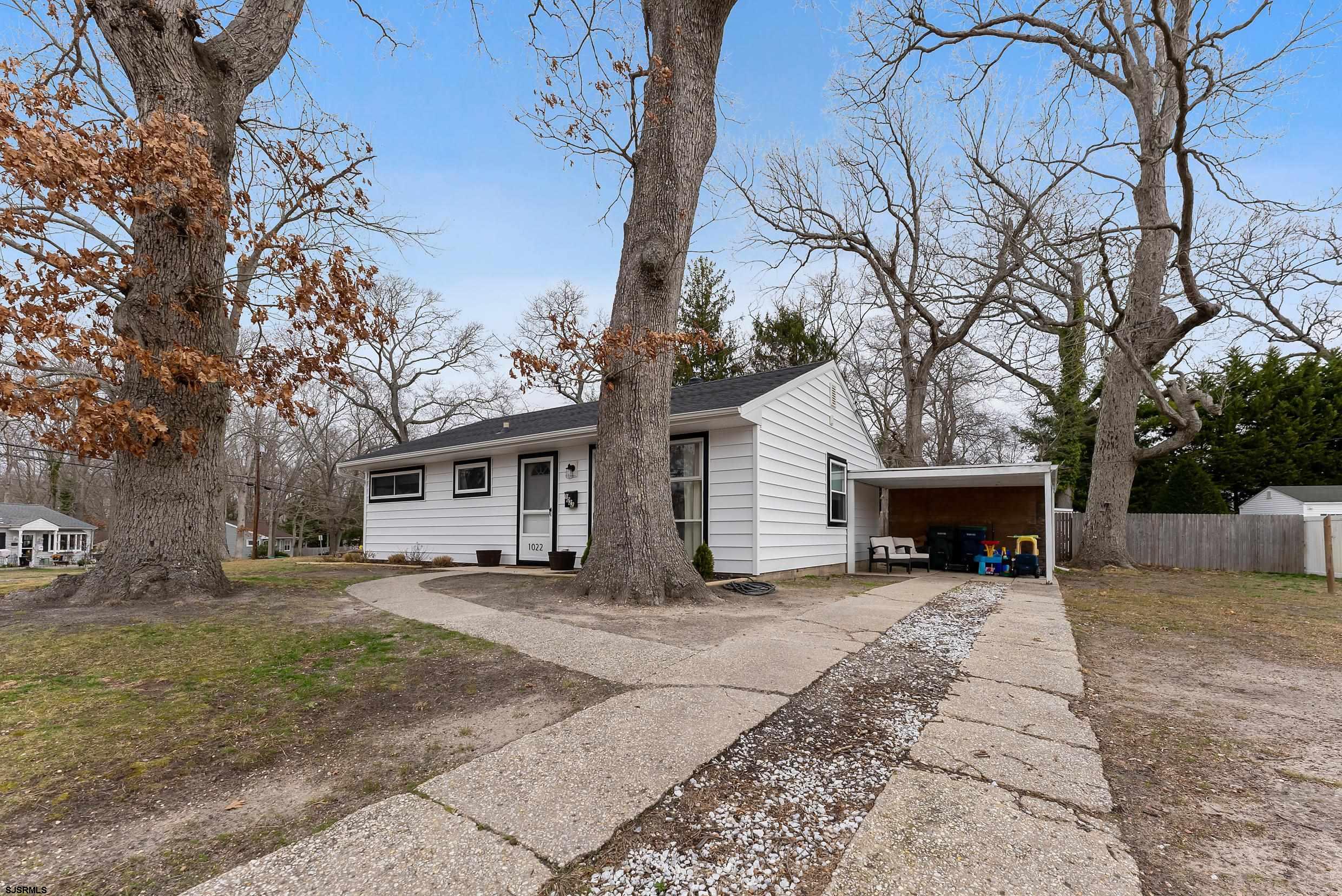 1022 Oak Ave