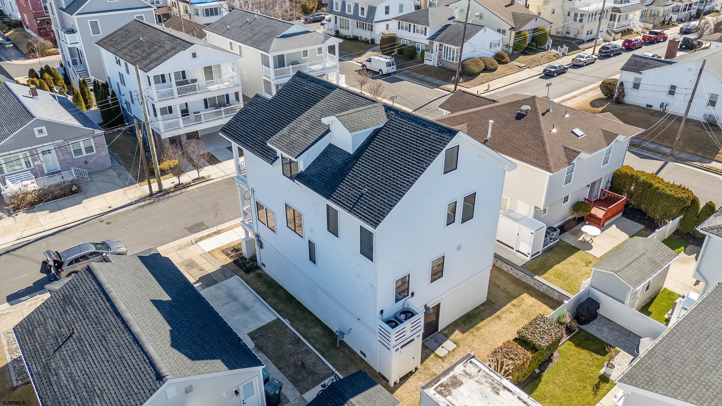 202 N Delavan Ave