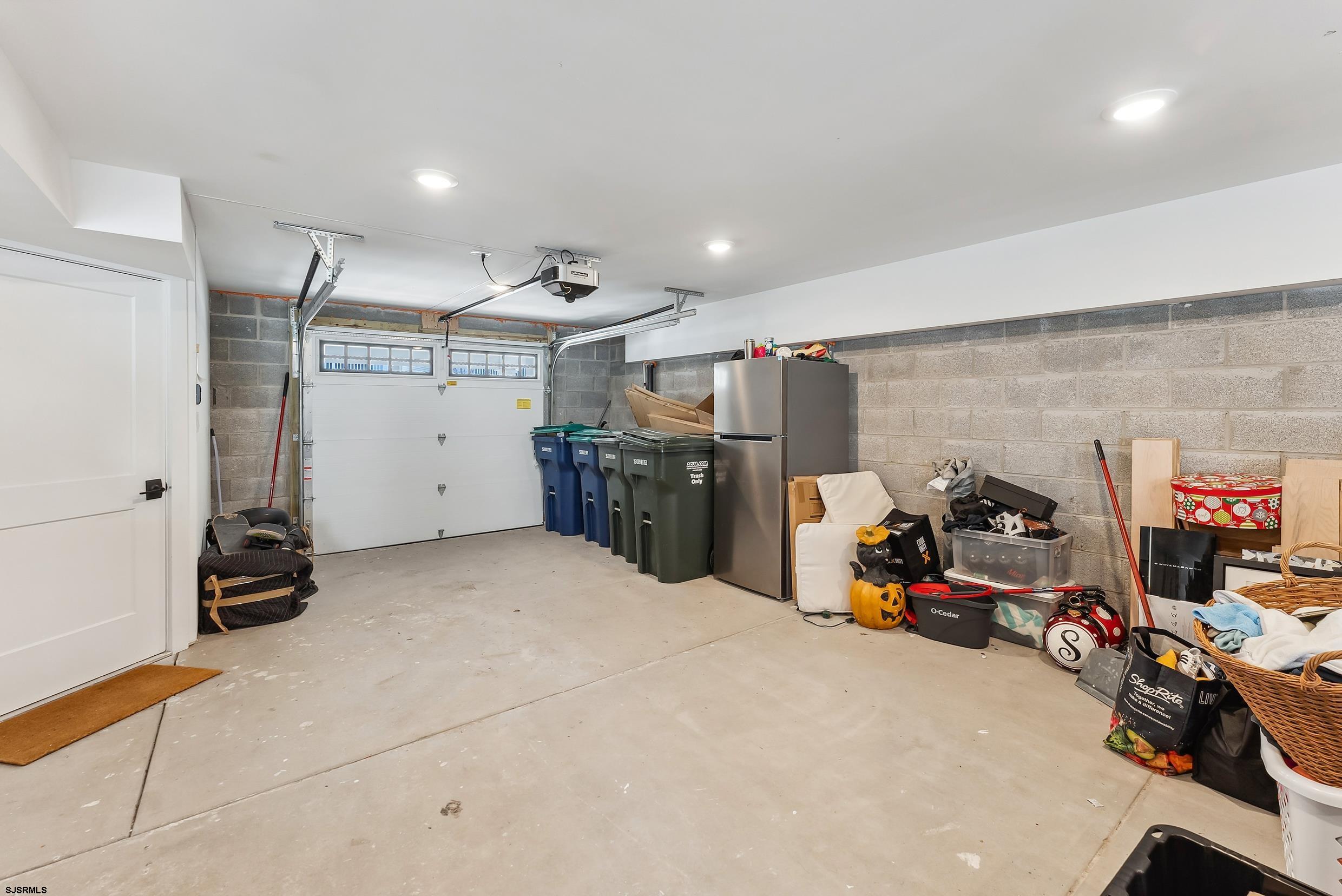 202 N Delavan Ave