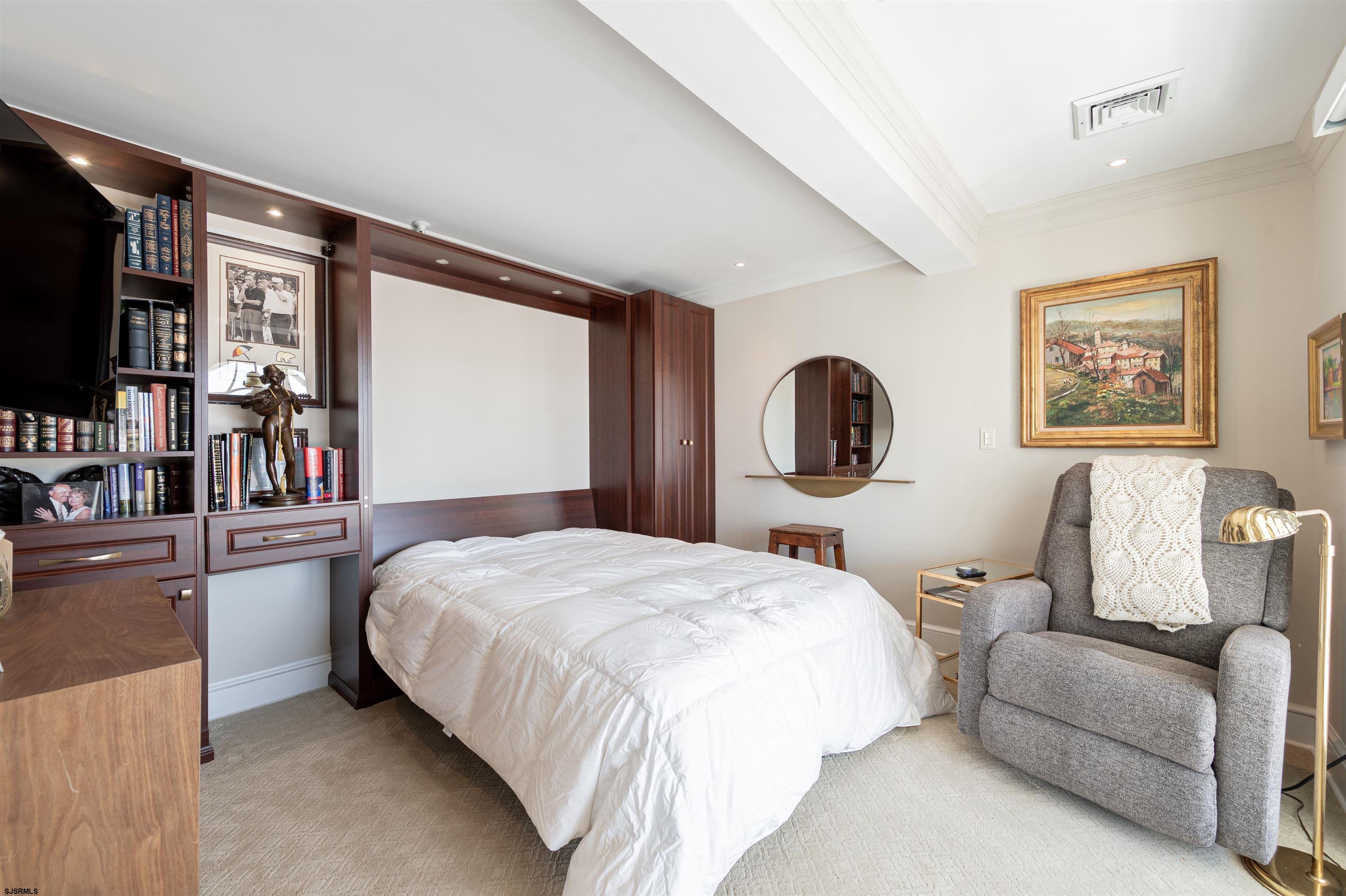 1 S 24th Ave Unit: 4A
