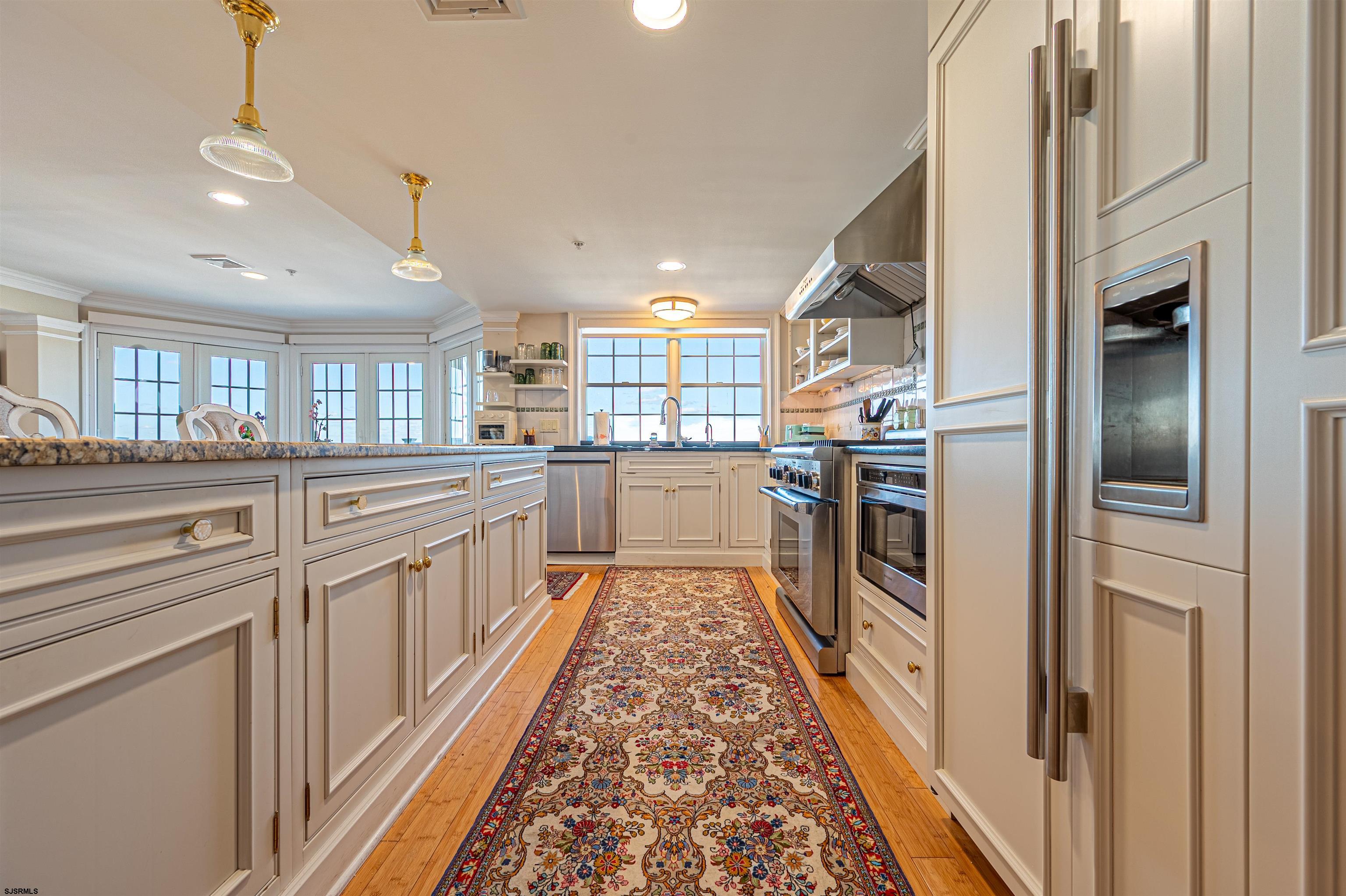 1 S 24th Ave Unit: 4A