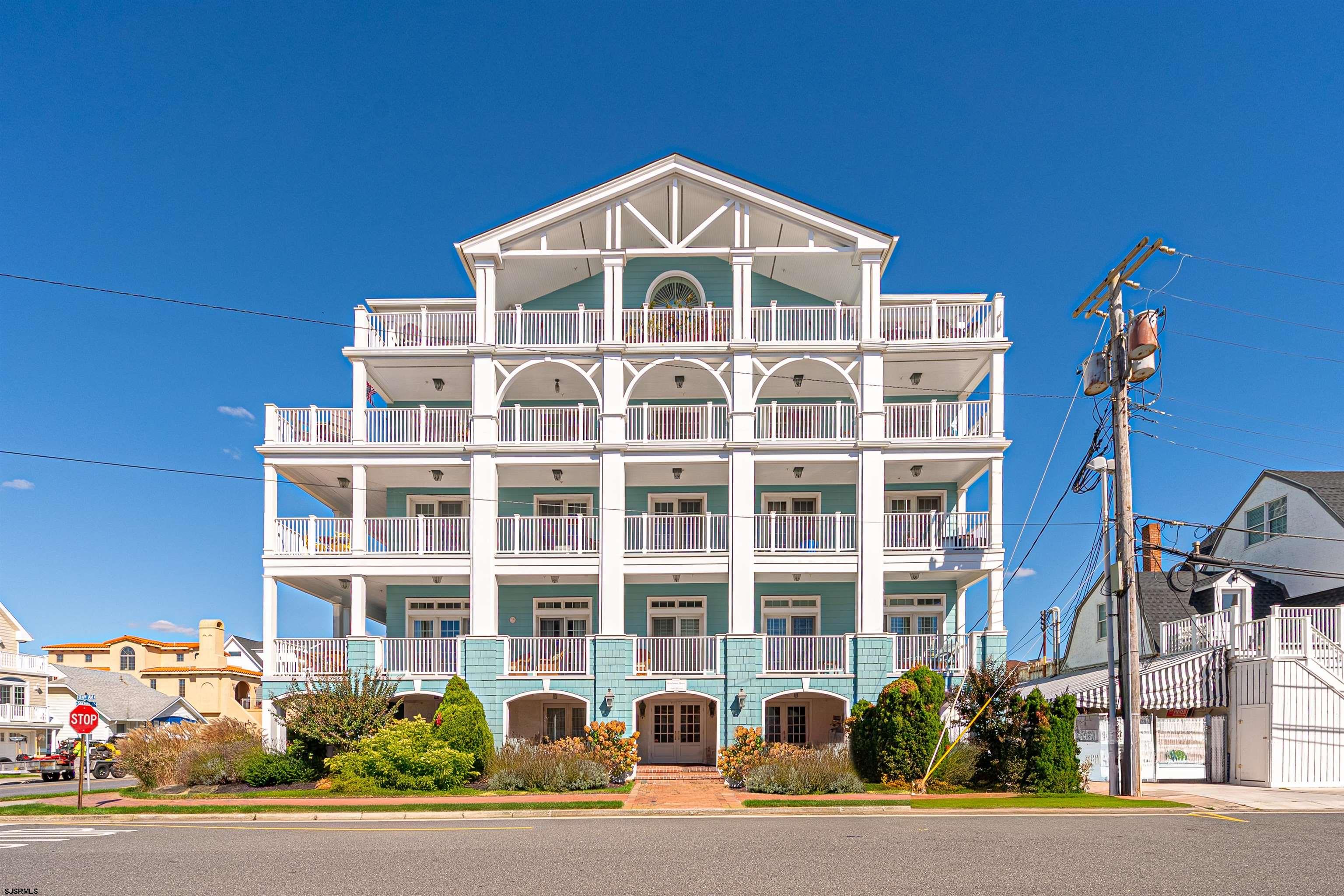 1 S 24th Ave Unit: 4A