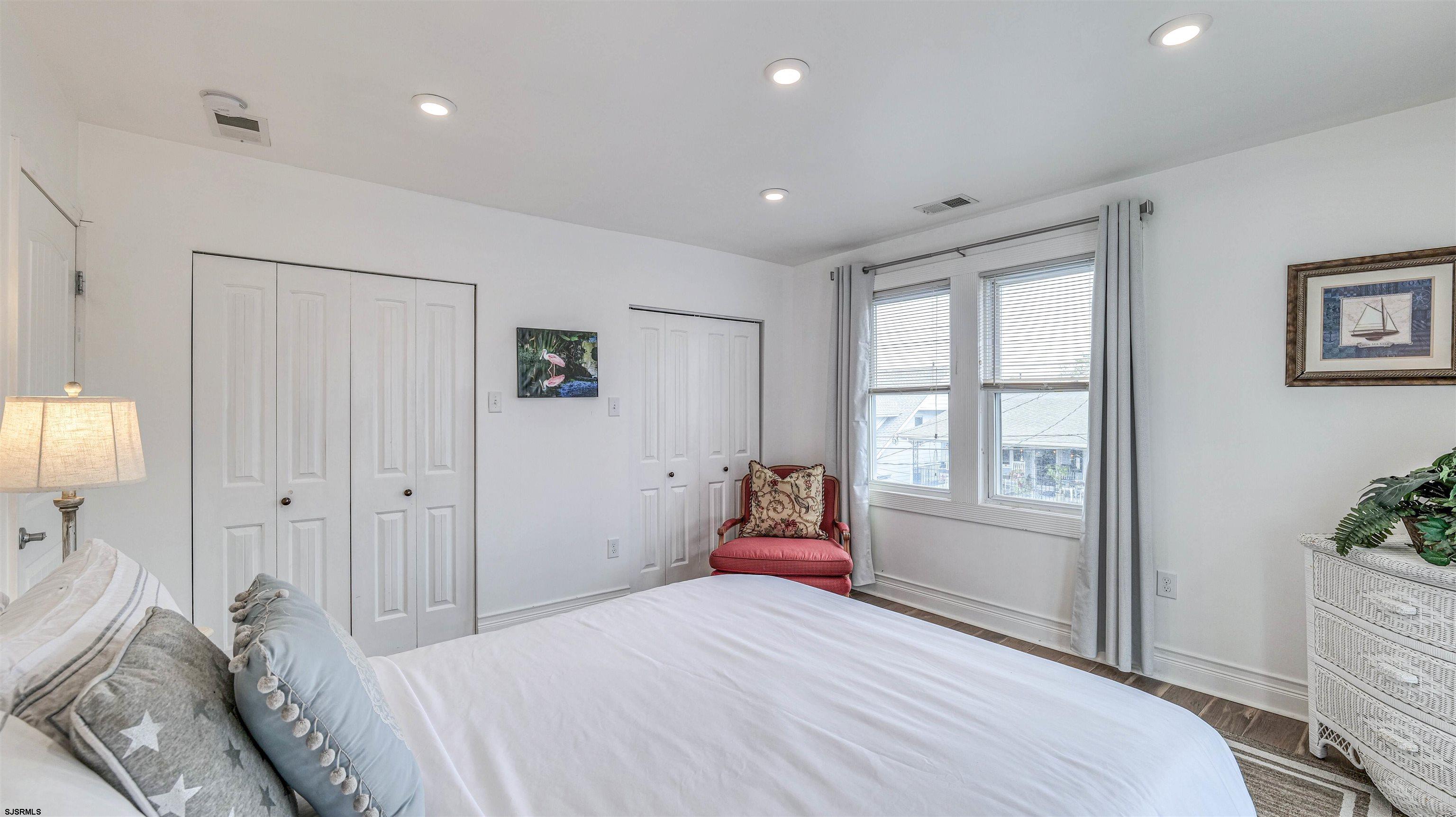 14 N Vassar Square