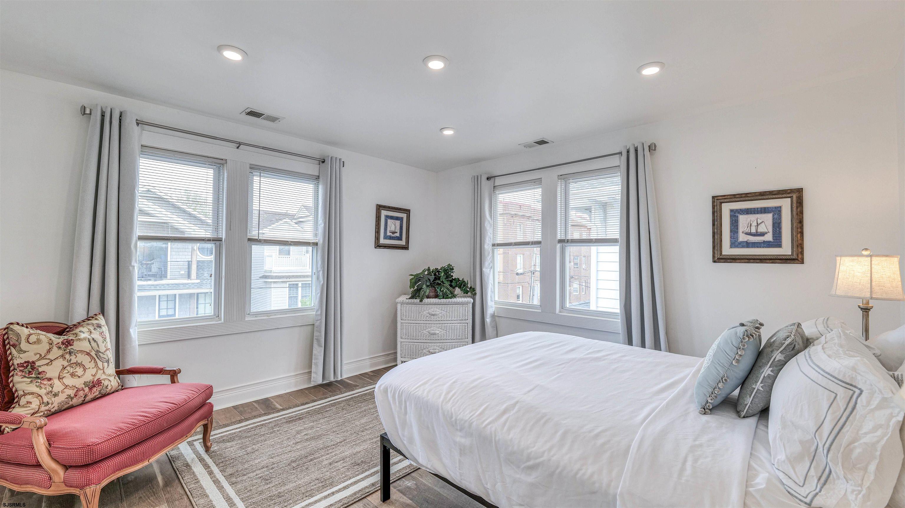 14 N Vassar Square