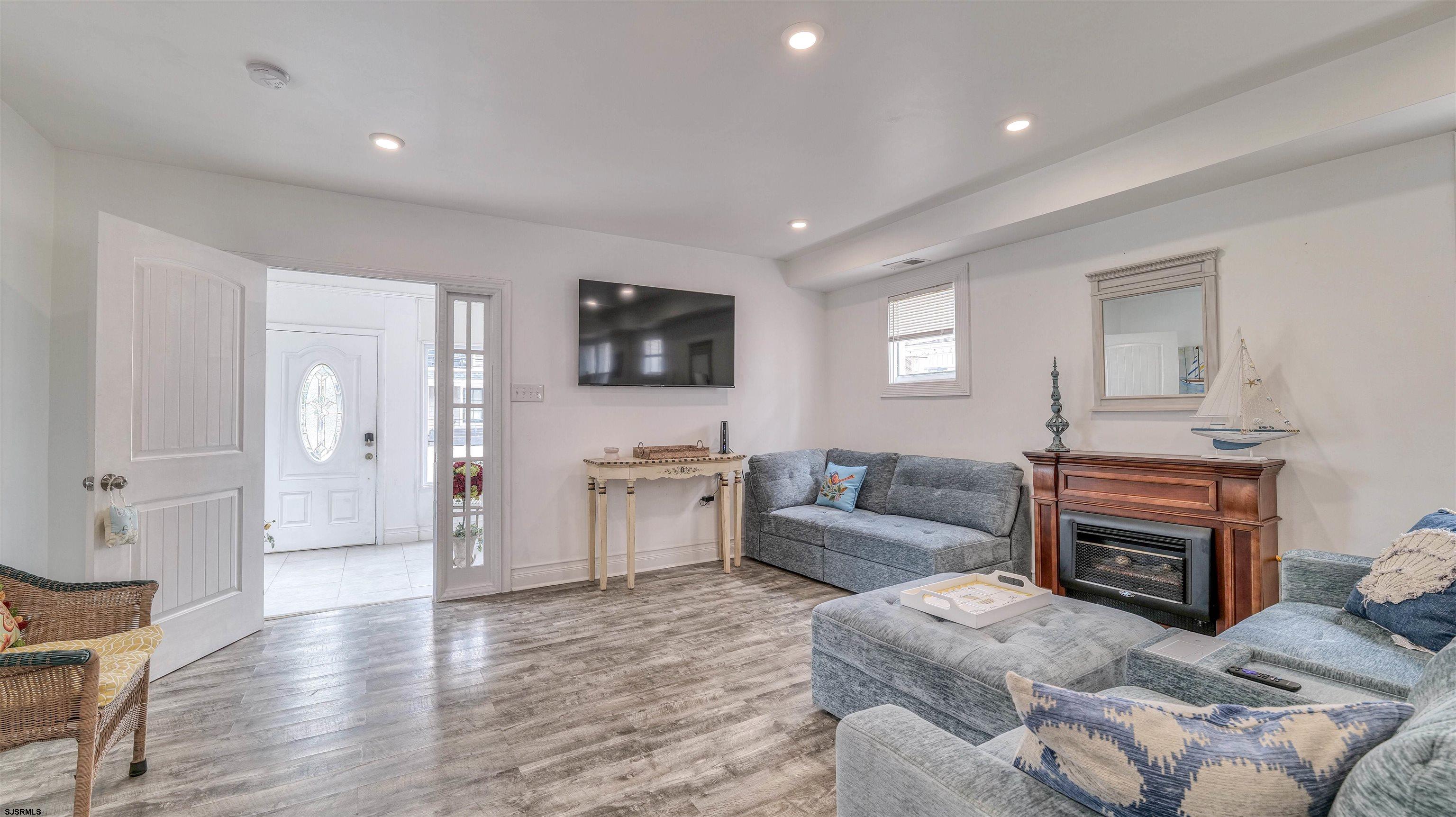 14 N Vassar Square