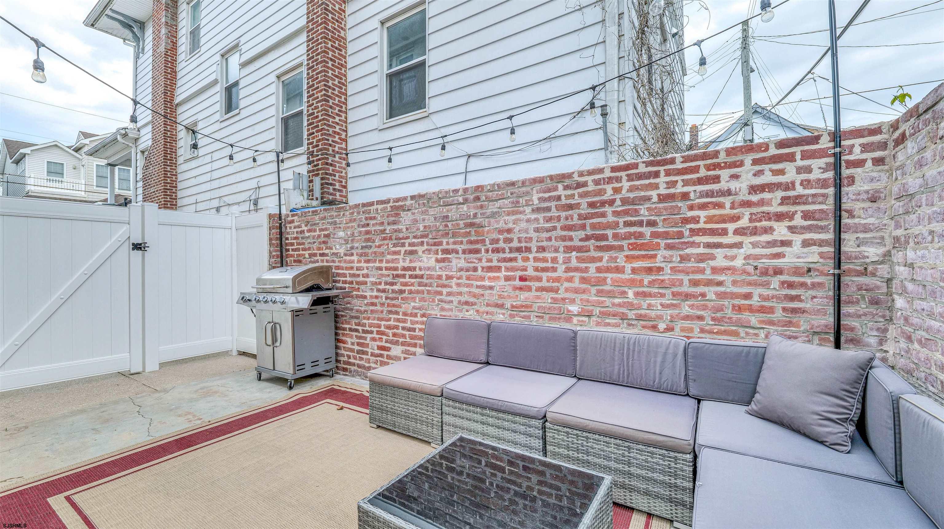 14 N Vassar Square