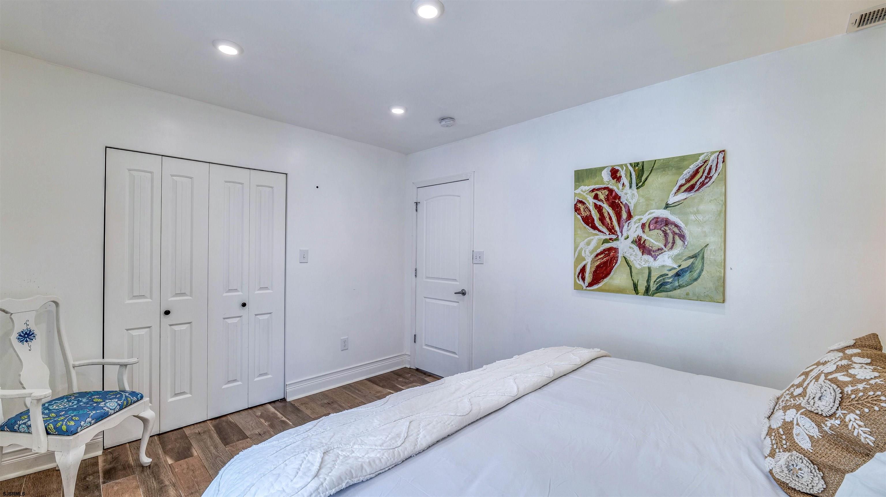 14 N Vassar Square