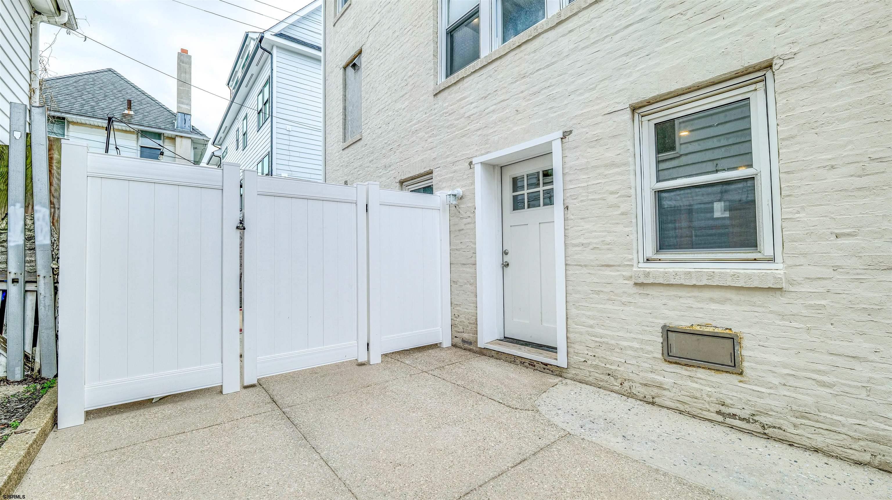 14 N Vassar Square