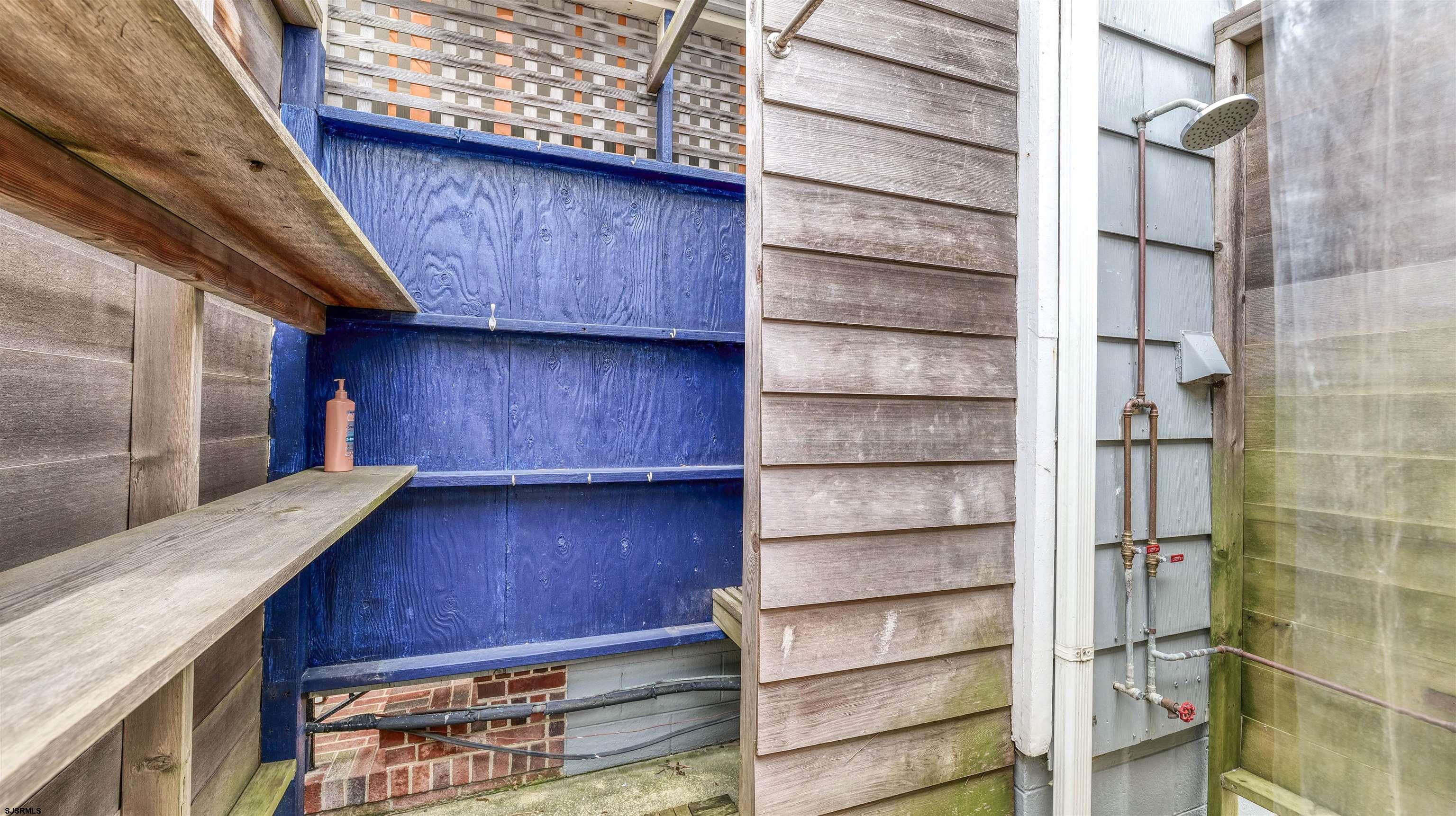 108 S Newark Ave