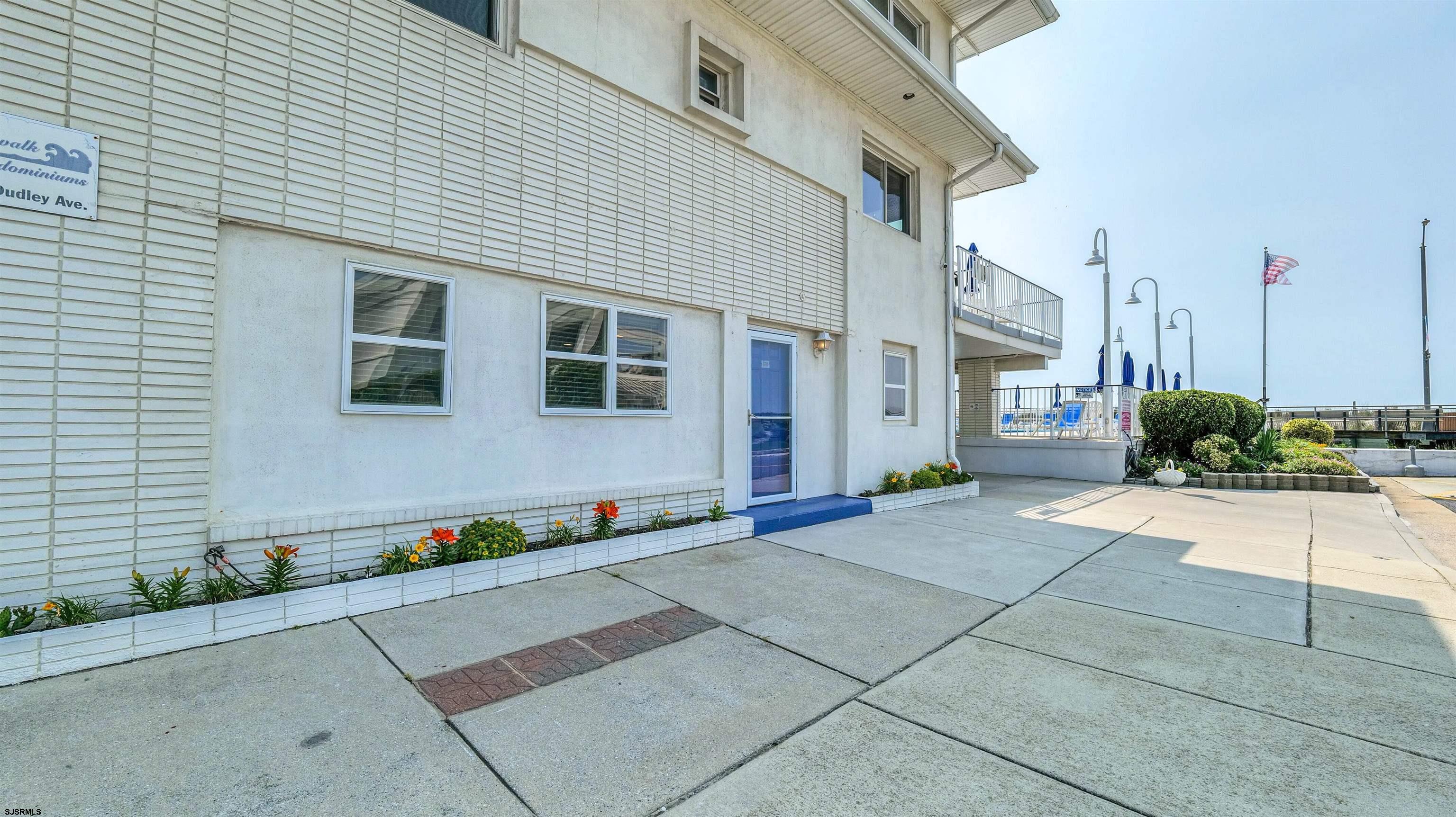 5800 Boardwalk