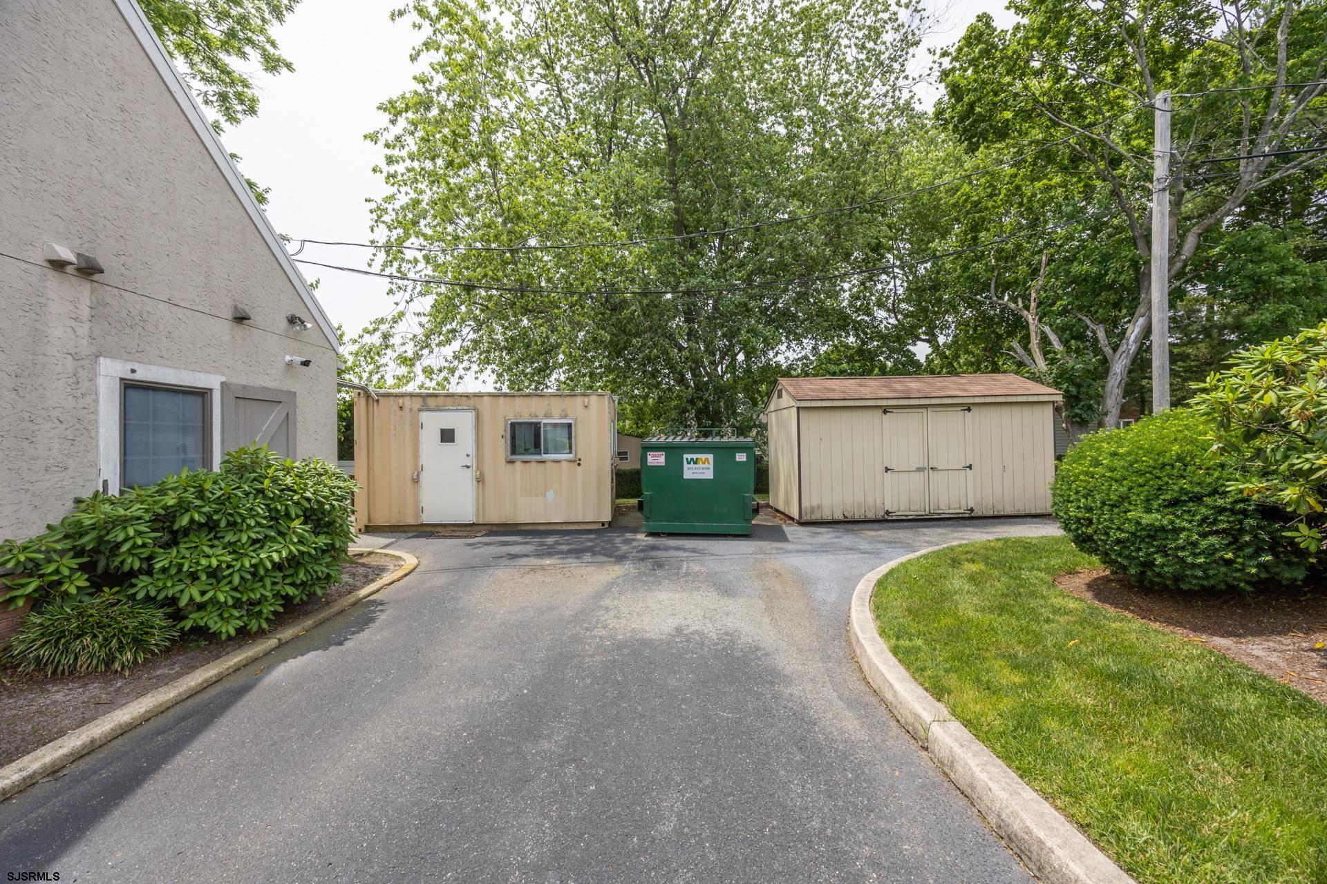 535 Maple Ave