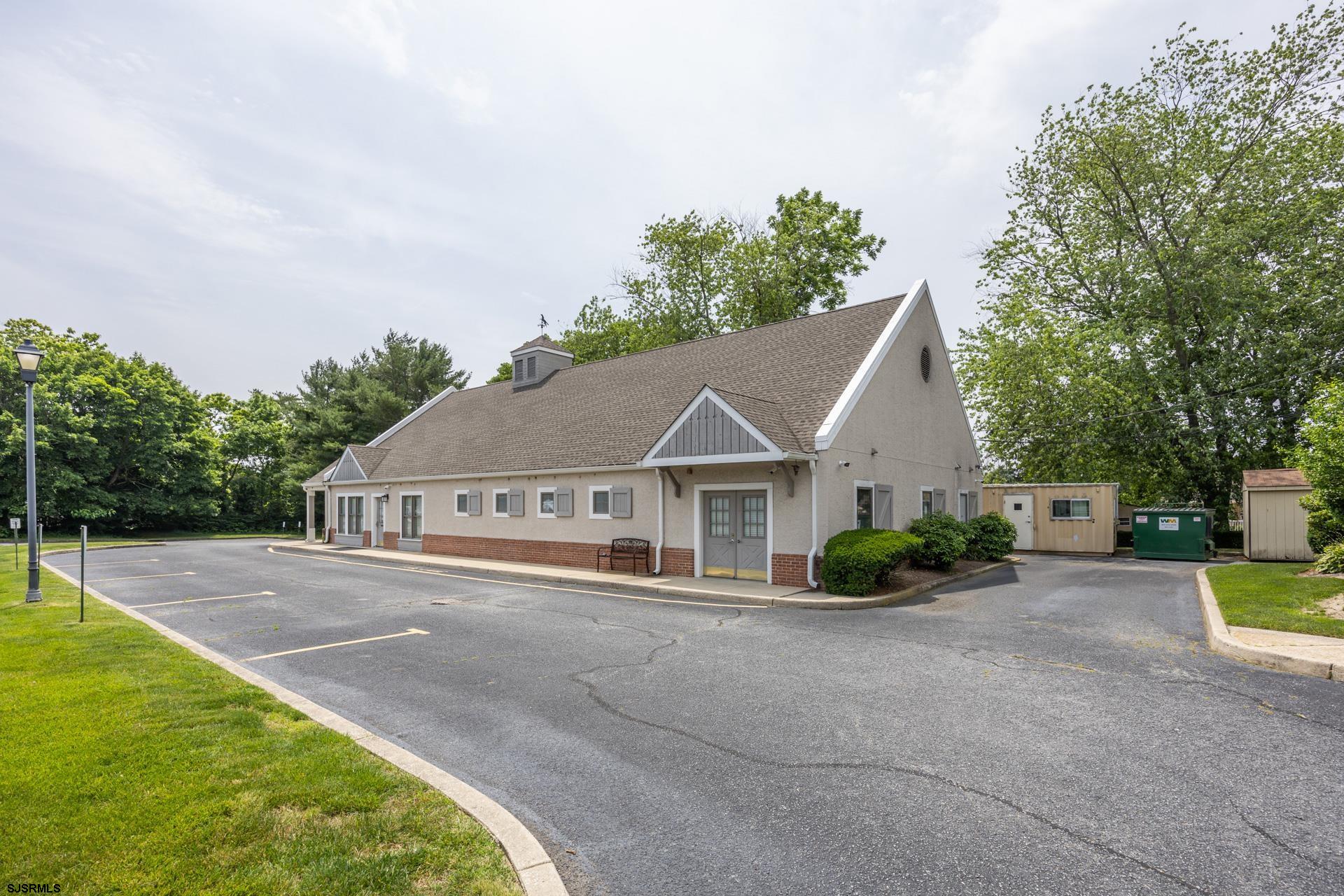 535 Maple Ave