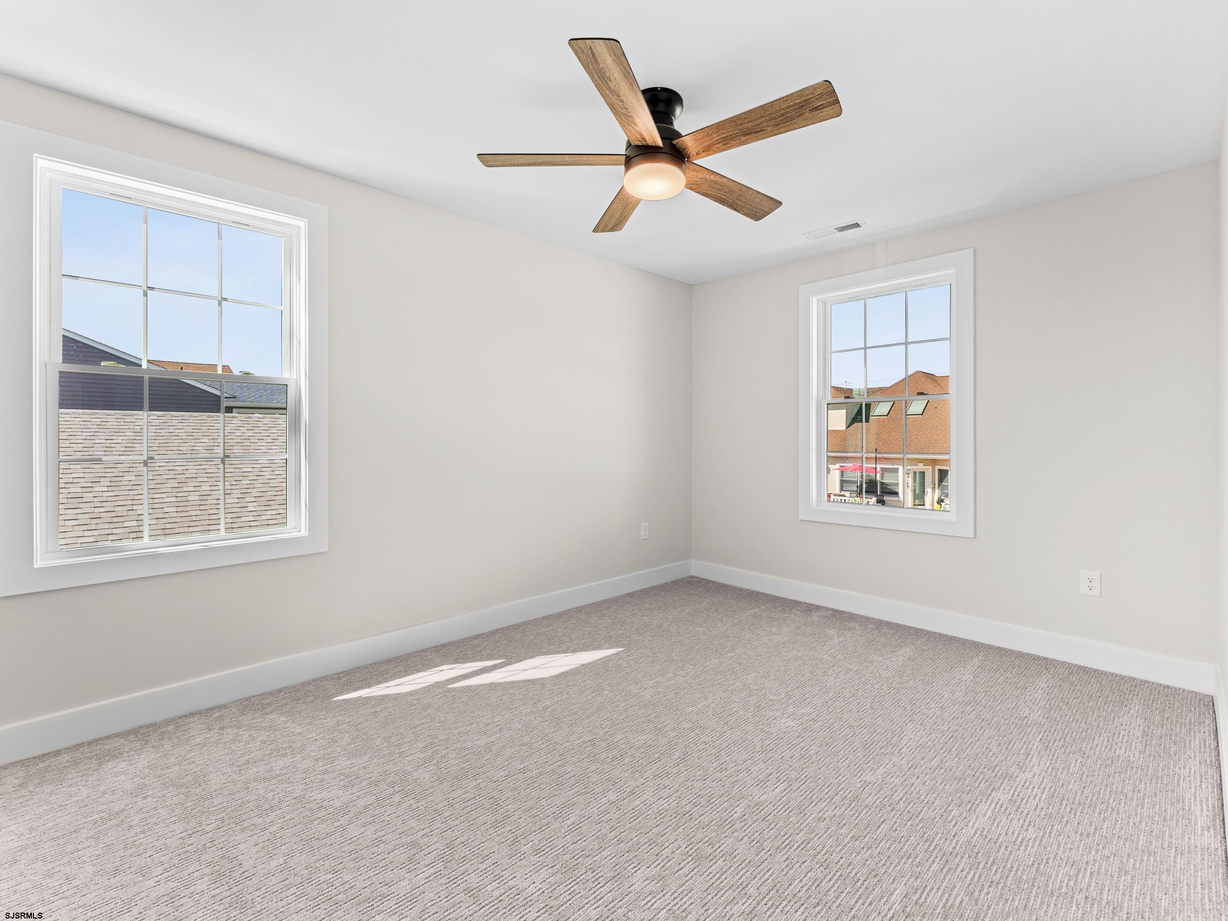 309 N Fredericksburg Ave