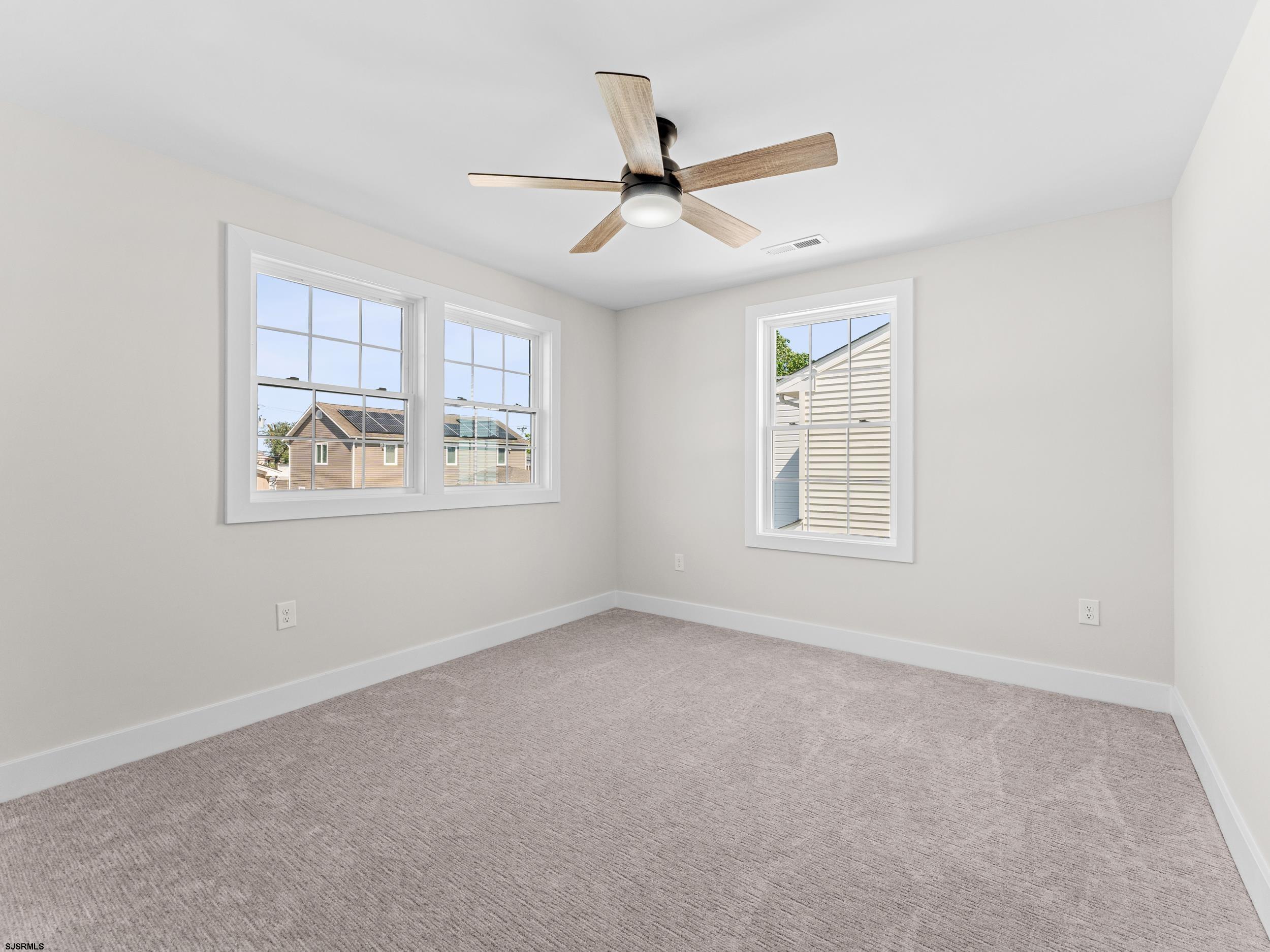 309 N Fredericksburg Ave
