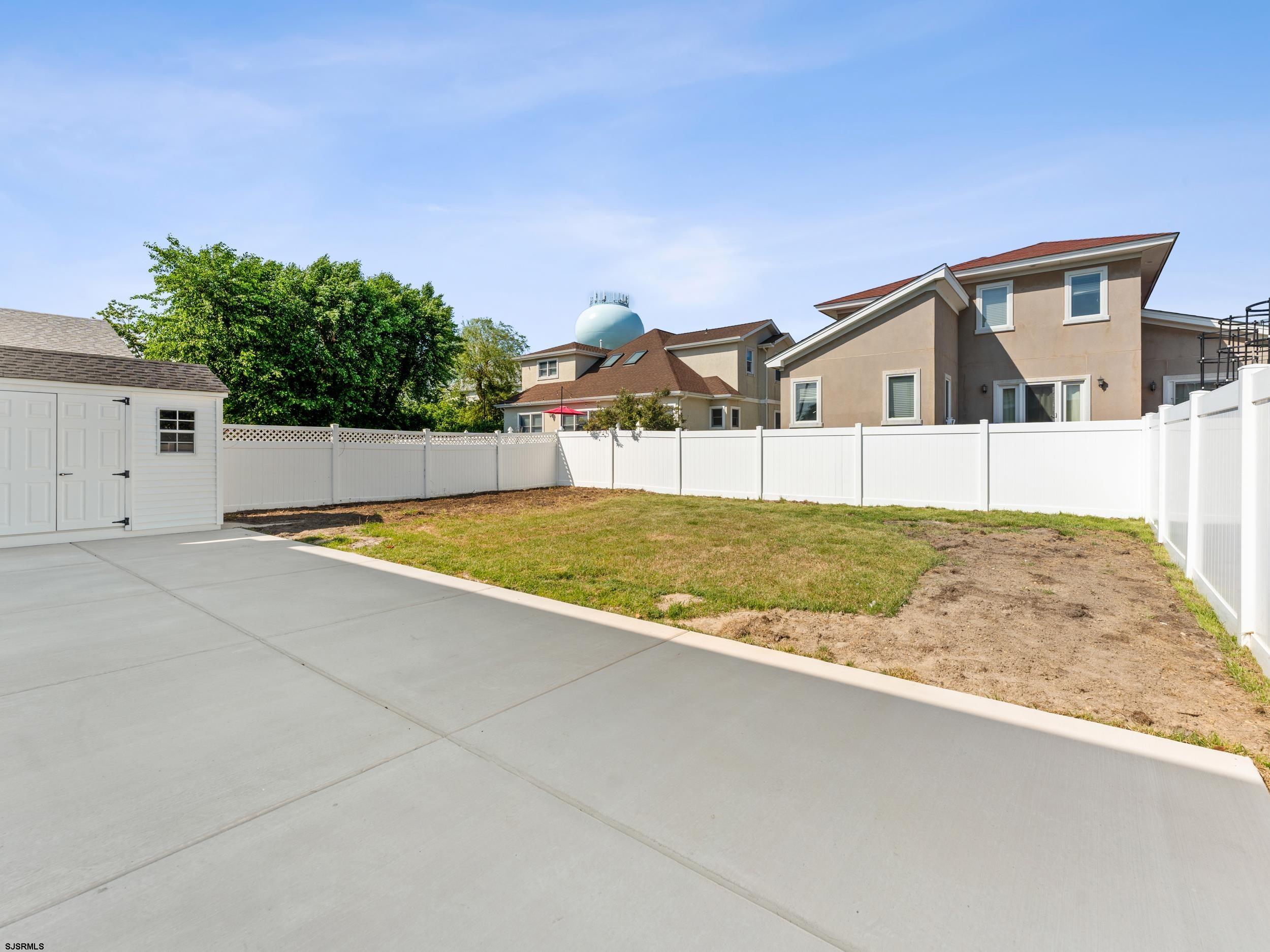 309 N Fredericksburg Ave