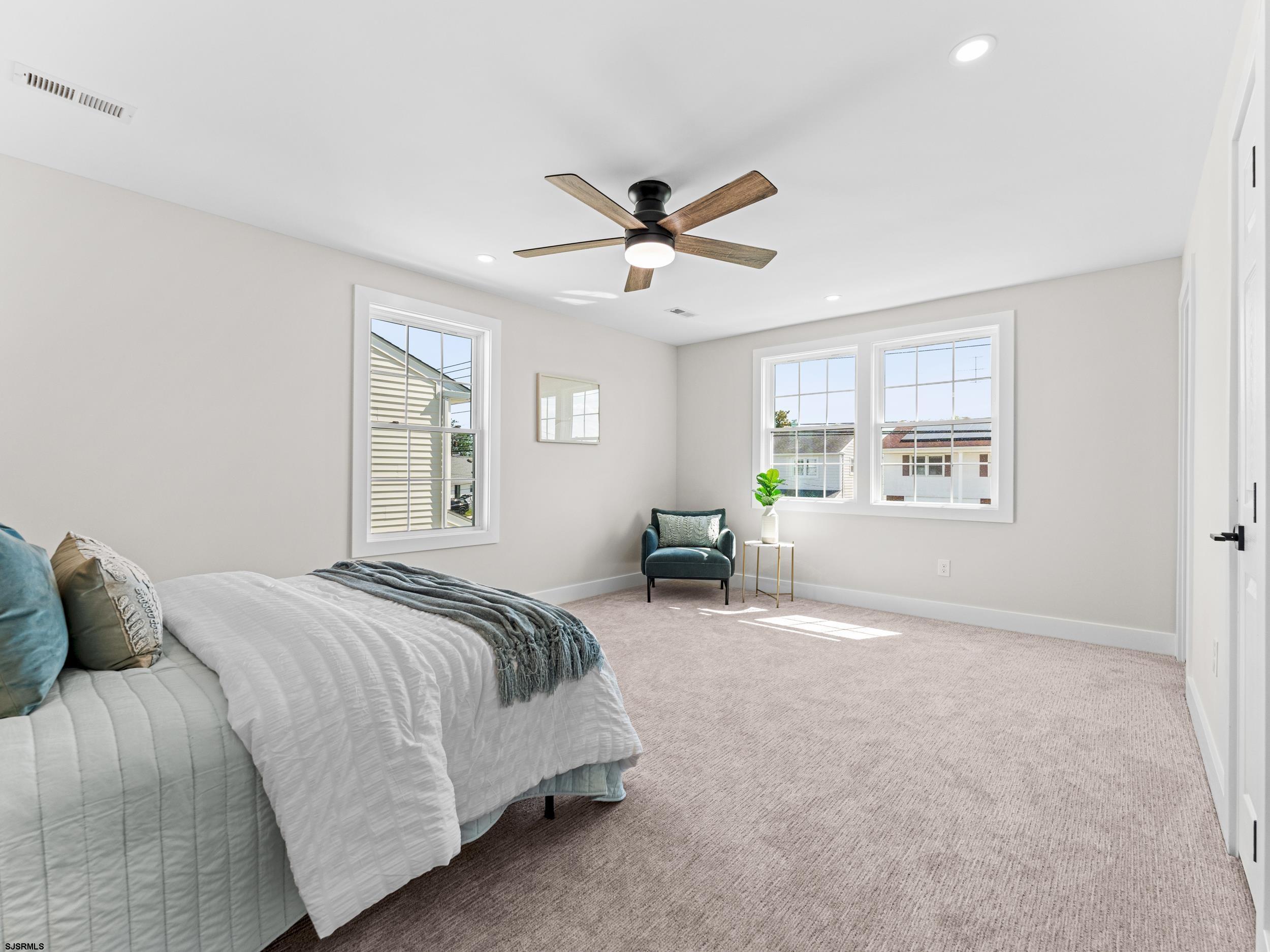 309 N Fredericksburg Ave