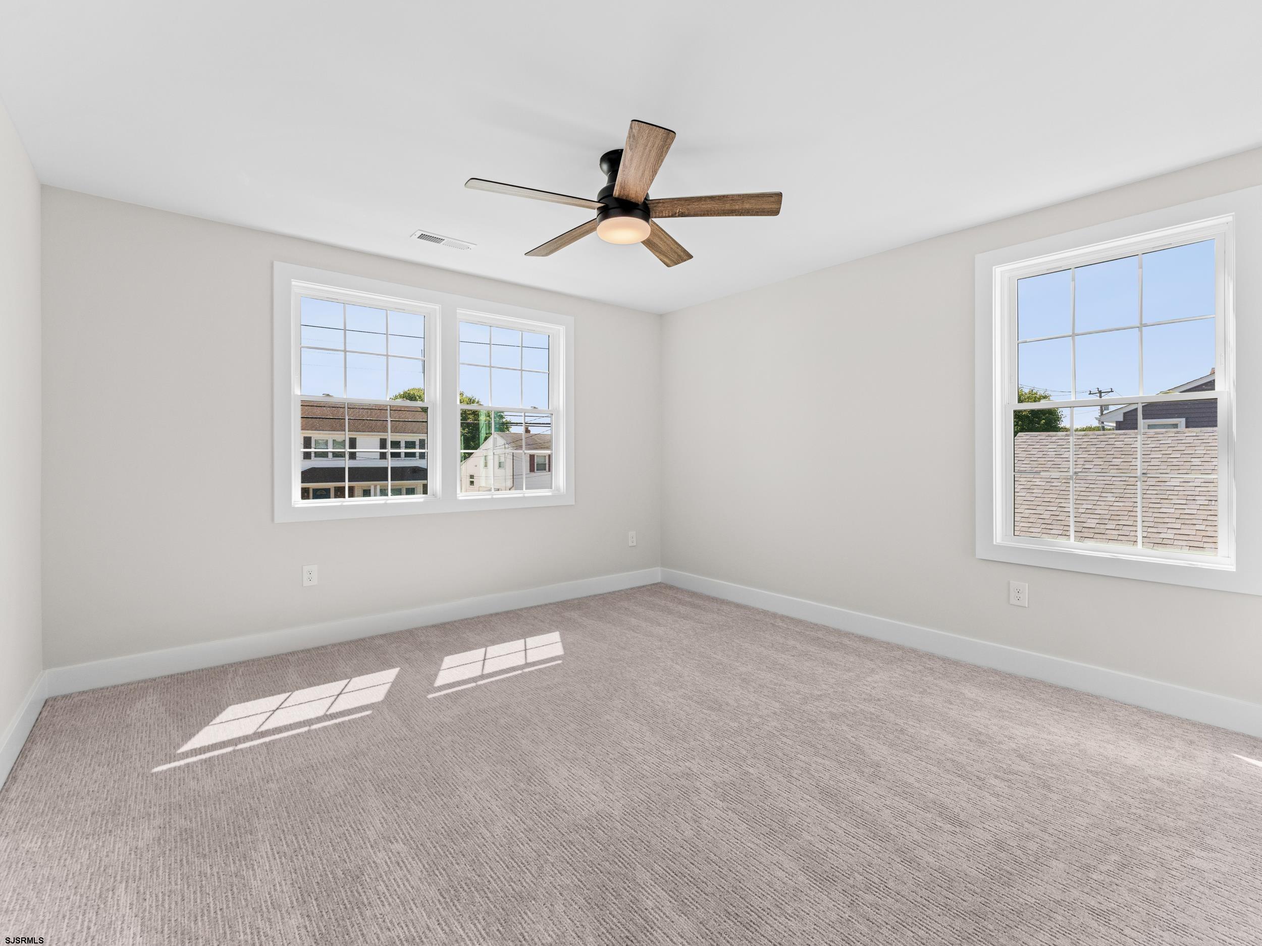 309 N Fredericksburg Ave