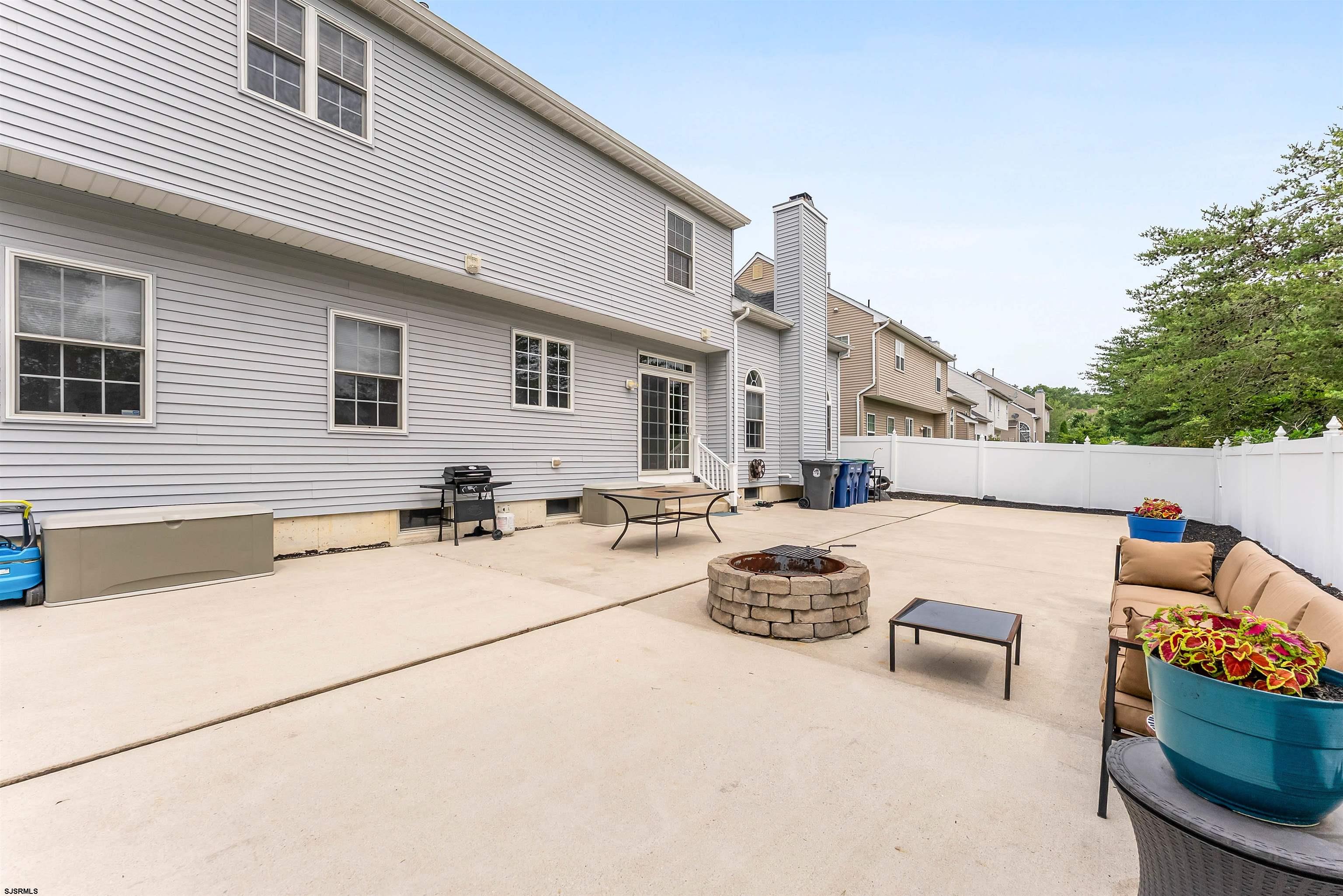 95 Knights Bridge Way