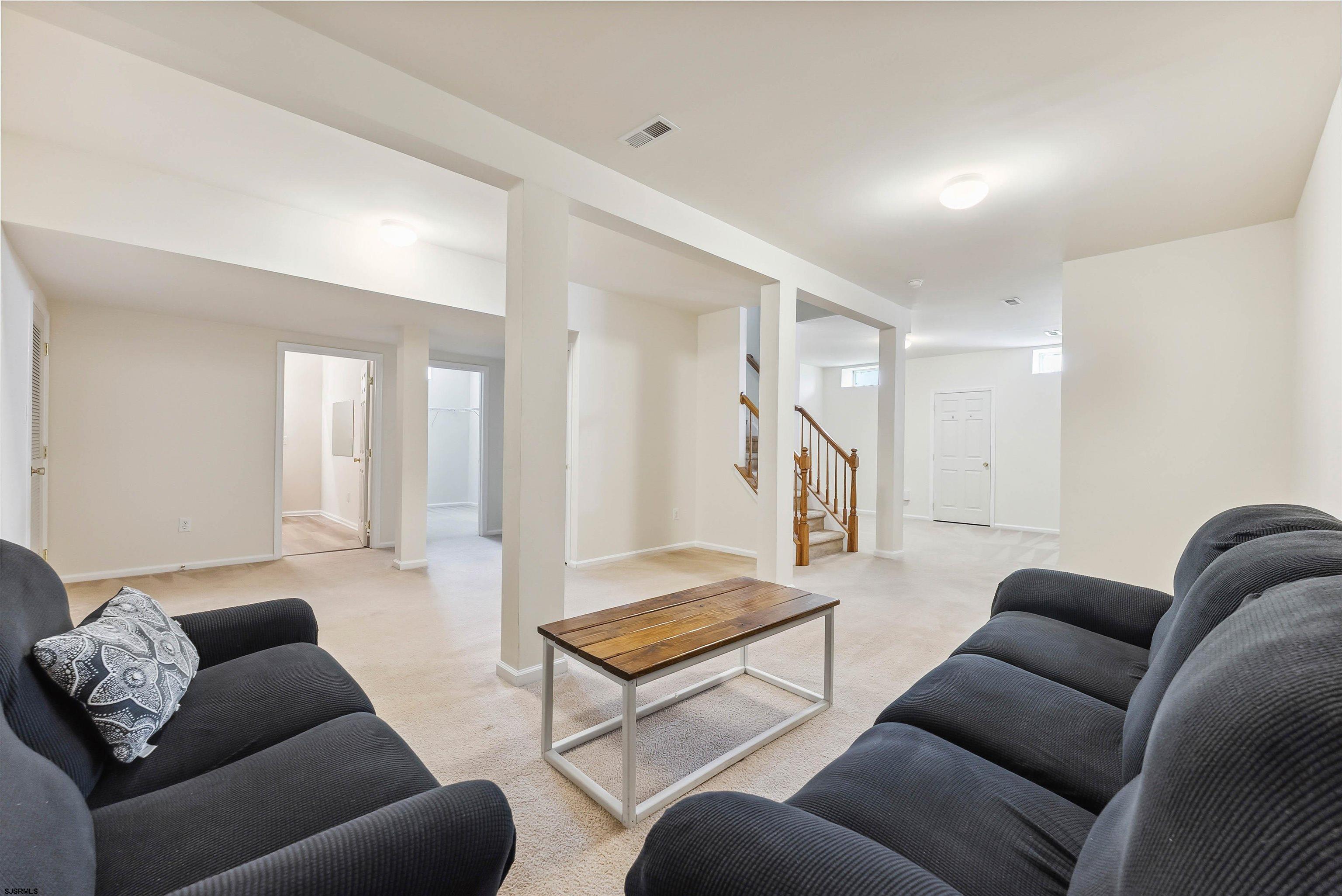 95 Knights Bridge Way