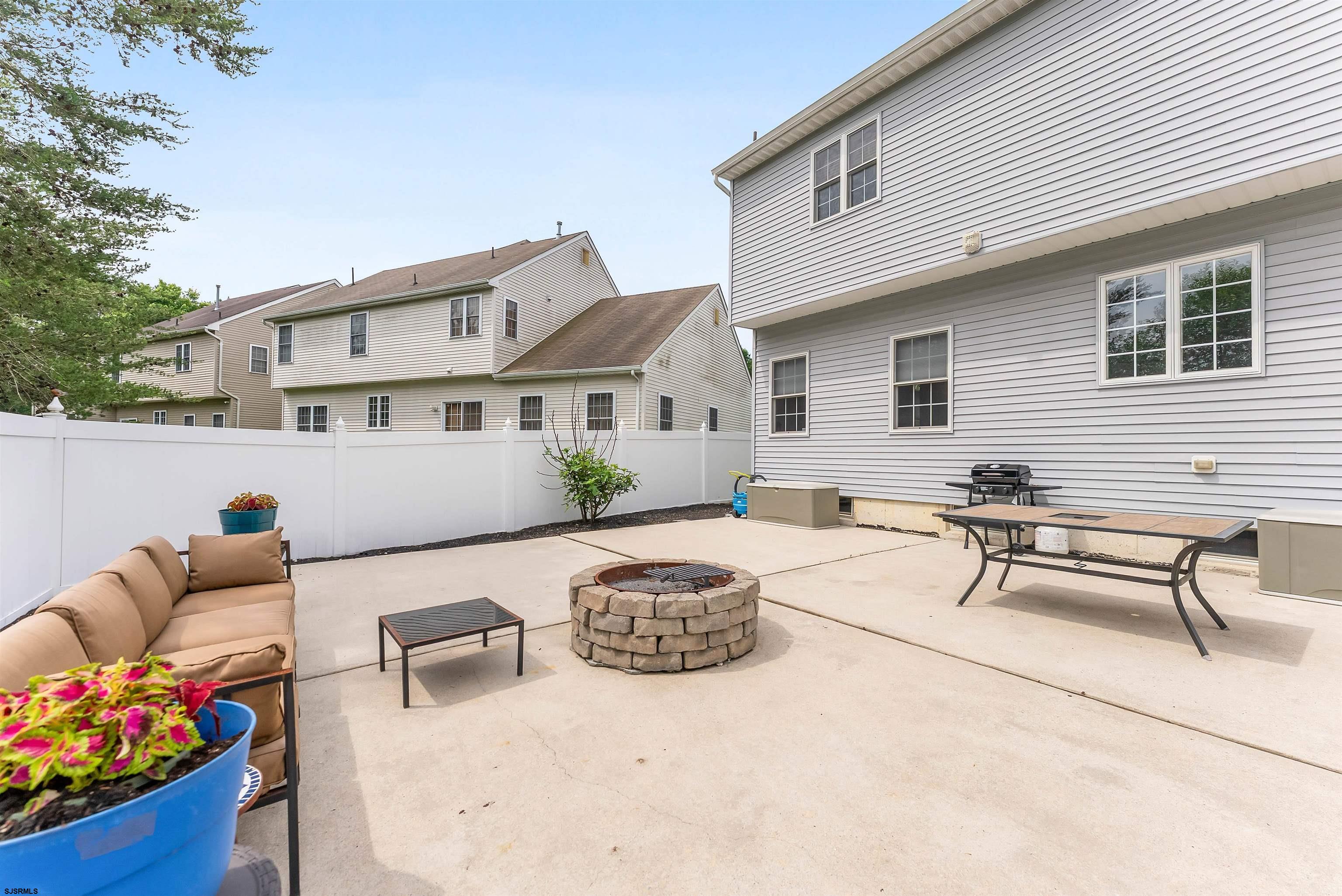 95 Knights Bridge Way