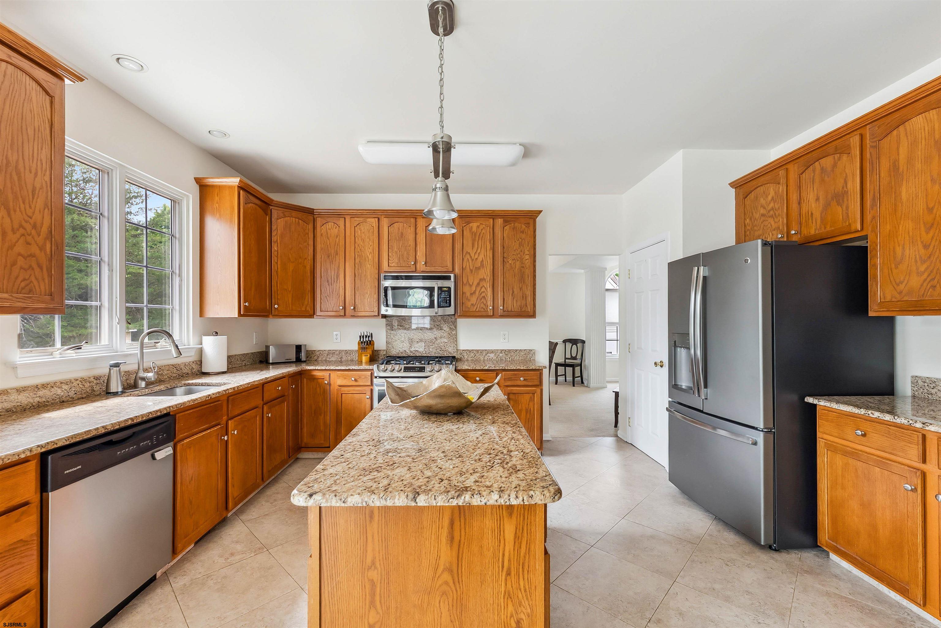 95 Knights Bridge Way