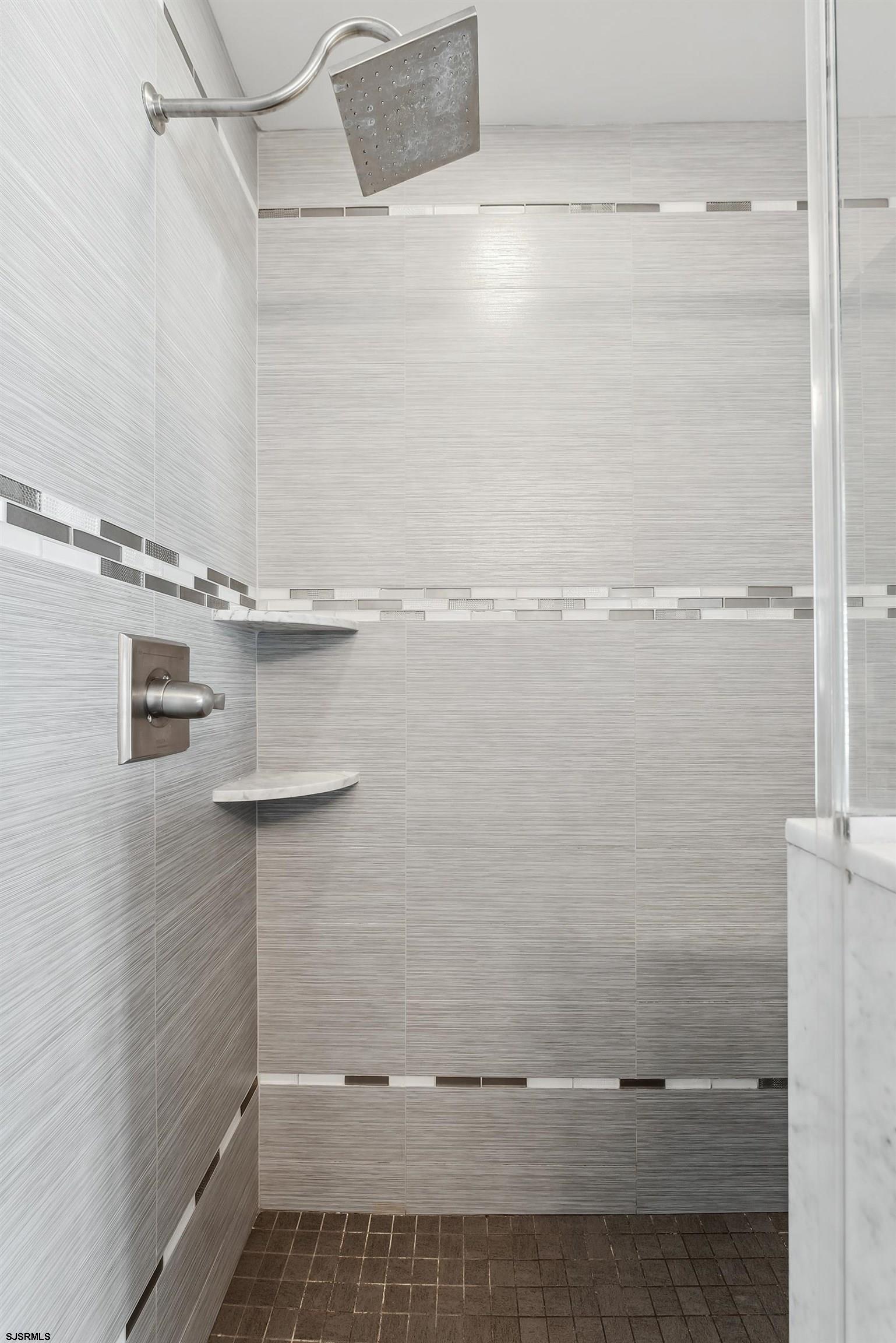 19 N Adams Ave Unit: B
