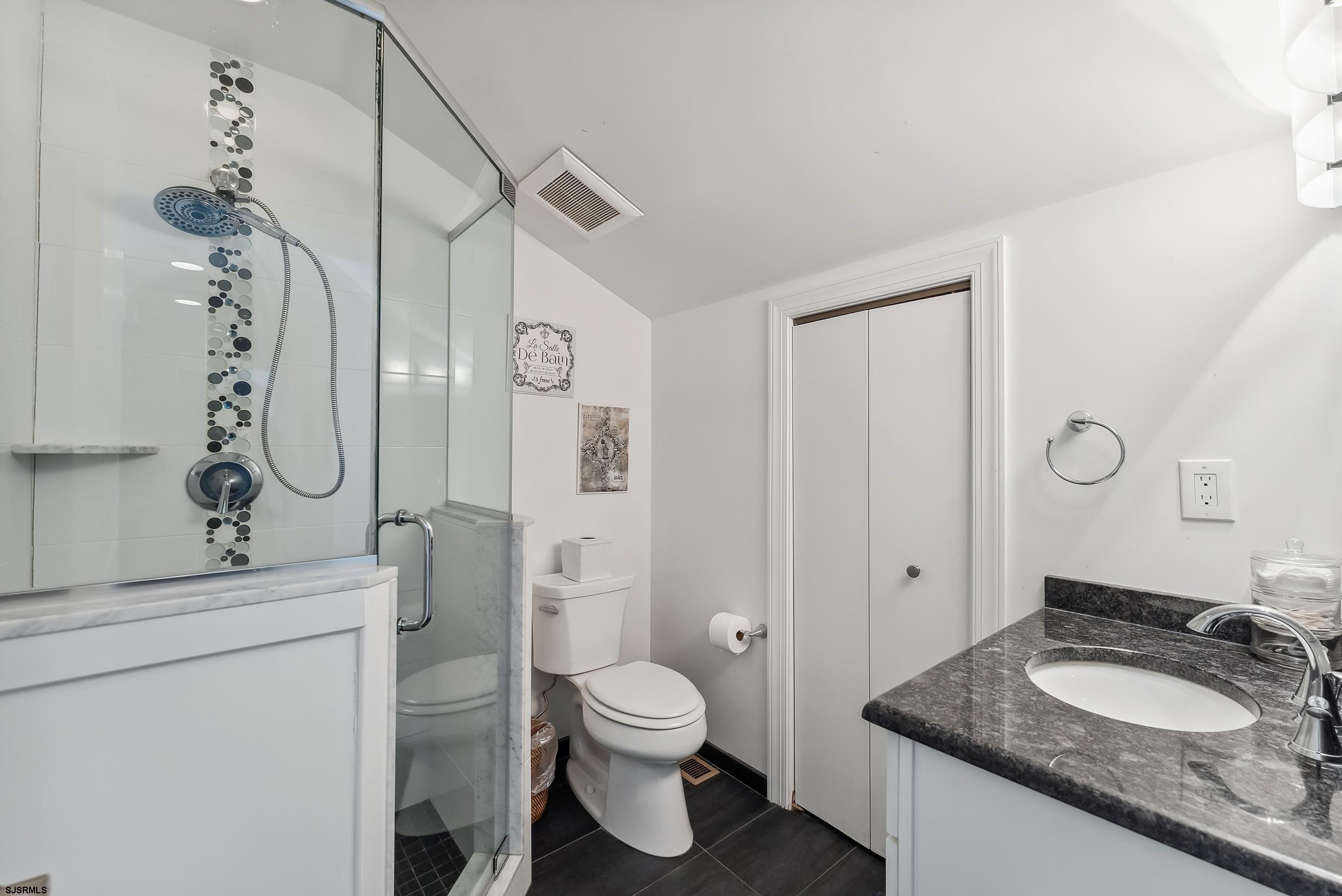 19 N Adams Ave Unit: B