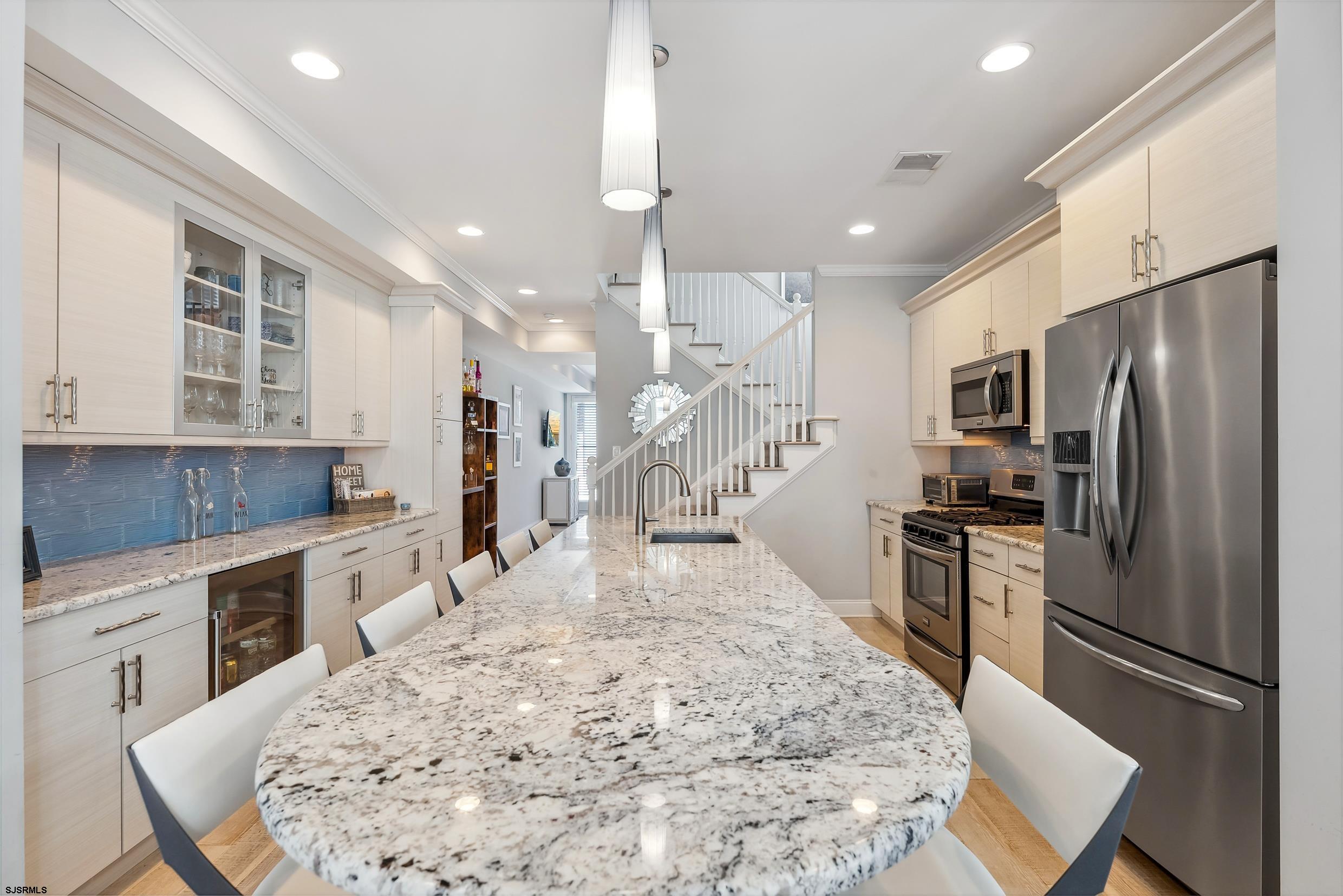 19 N Adams Ave Unit: B