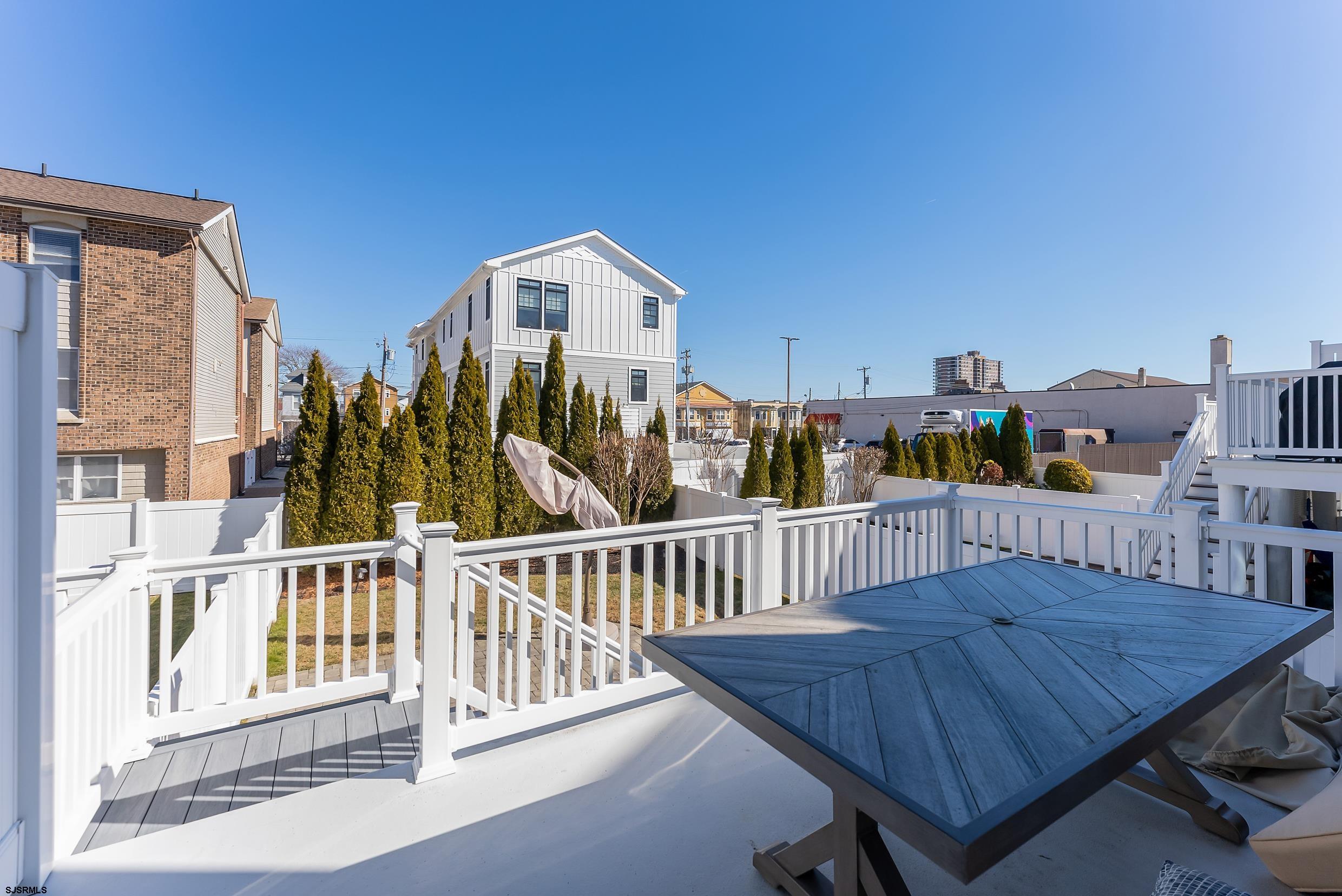 19 N Adams Ave Unit: B