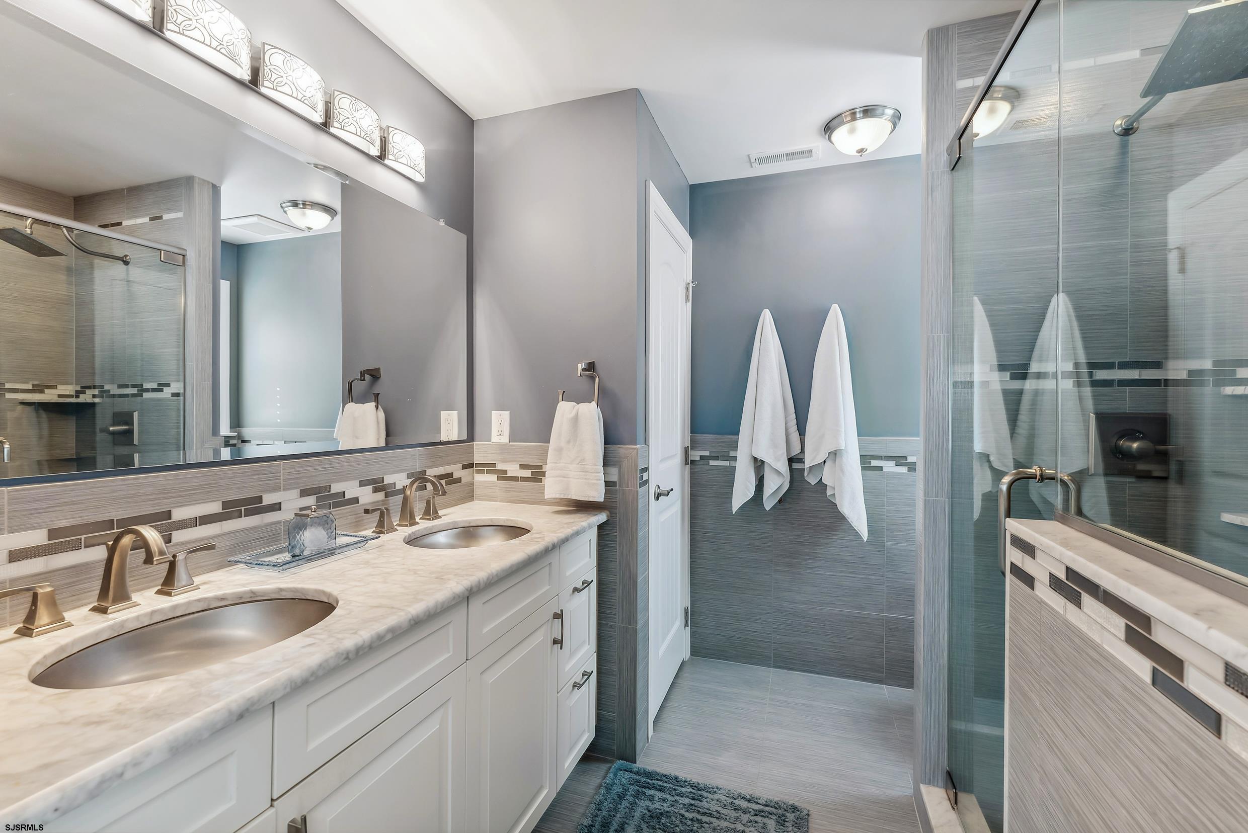 19 N Adams Ave Unit: B
