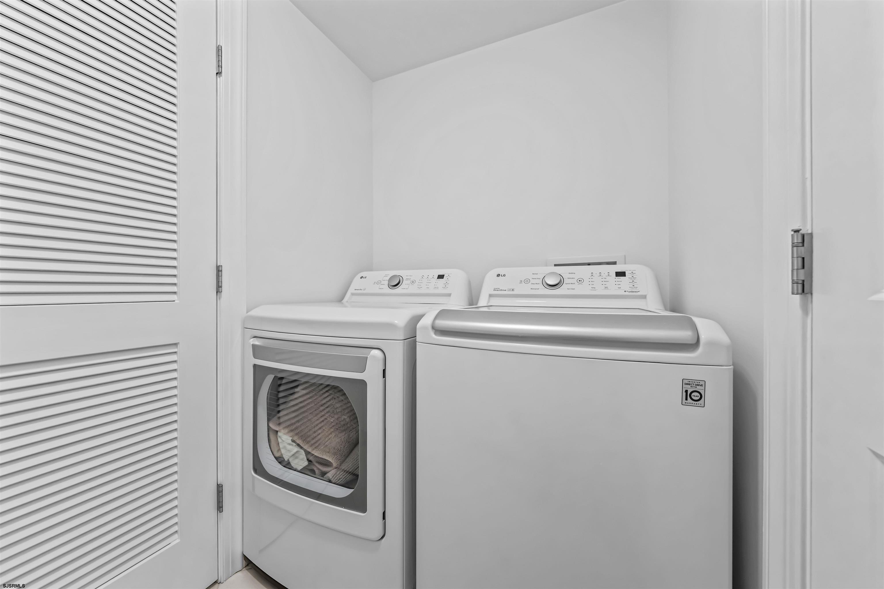 23 S Washington Ave Unit: 2A