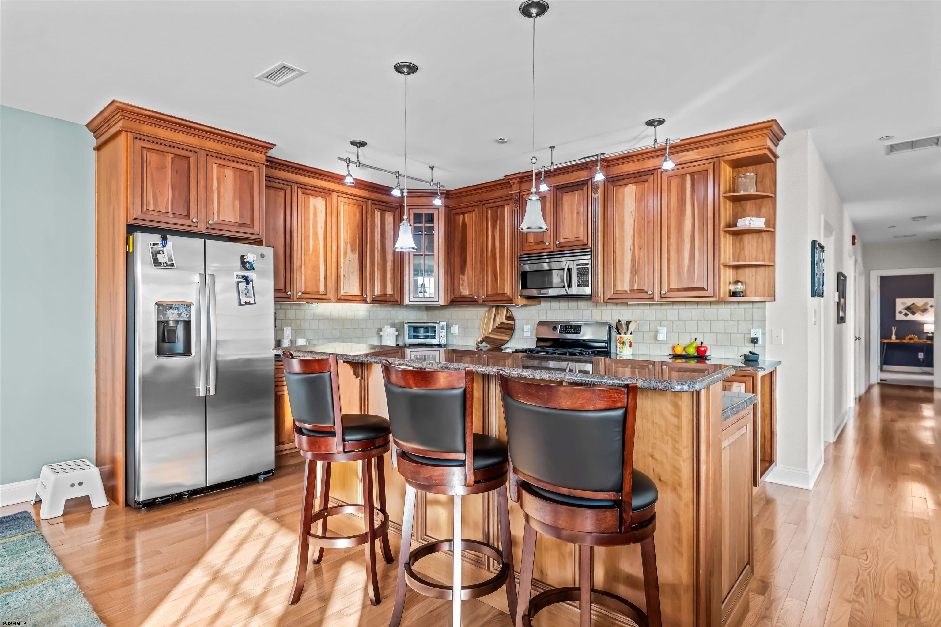 23 S Washington Ave Unit: 2A