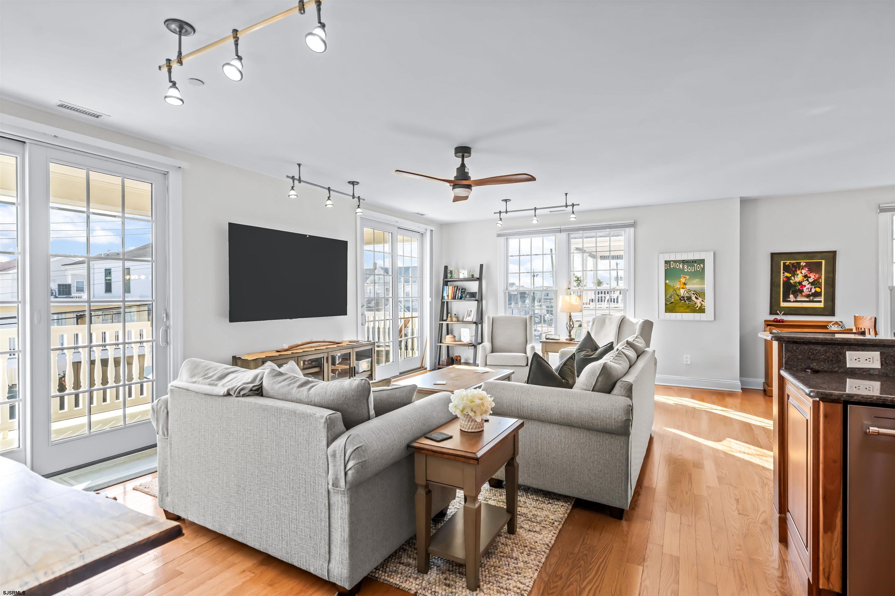 23 S Washington Ave Unit: 2A