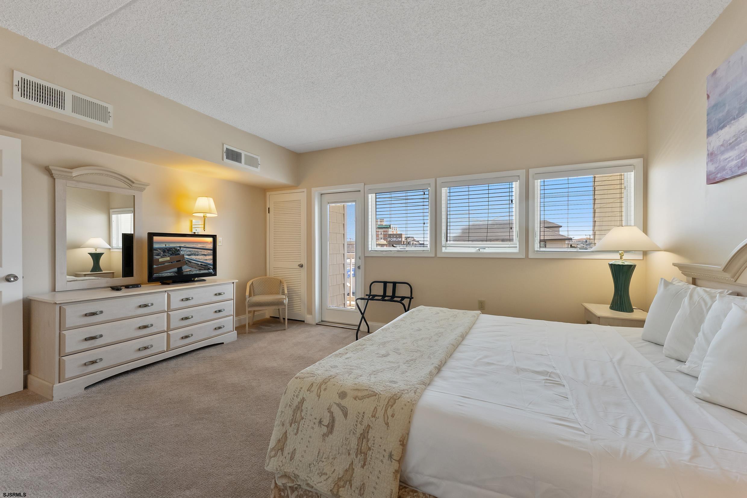 812 Ocean Ave Unit: 218