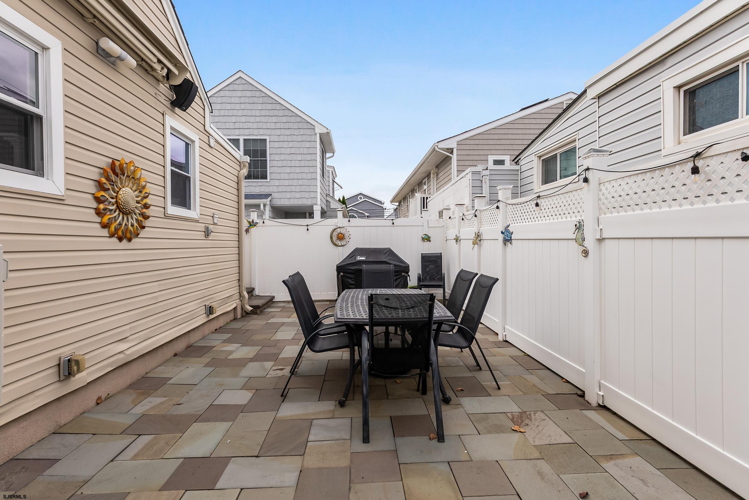 216 N Jerome Ave