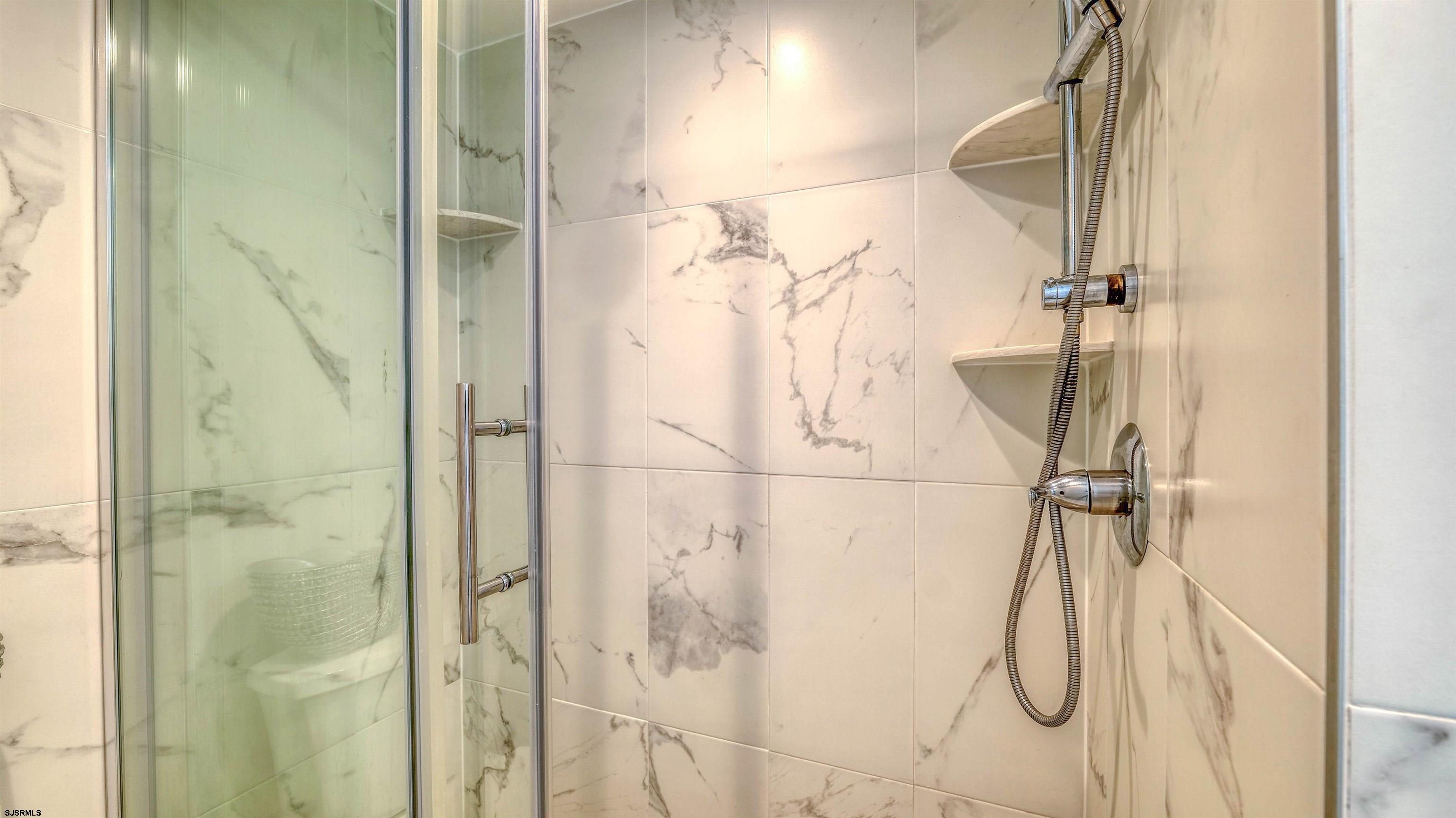 9609 Pacific Ave Unit: 5