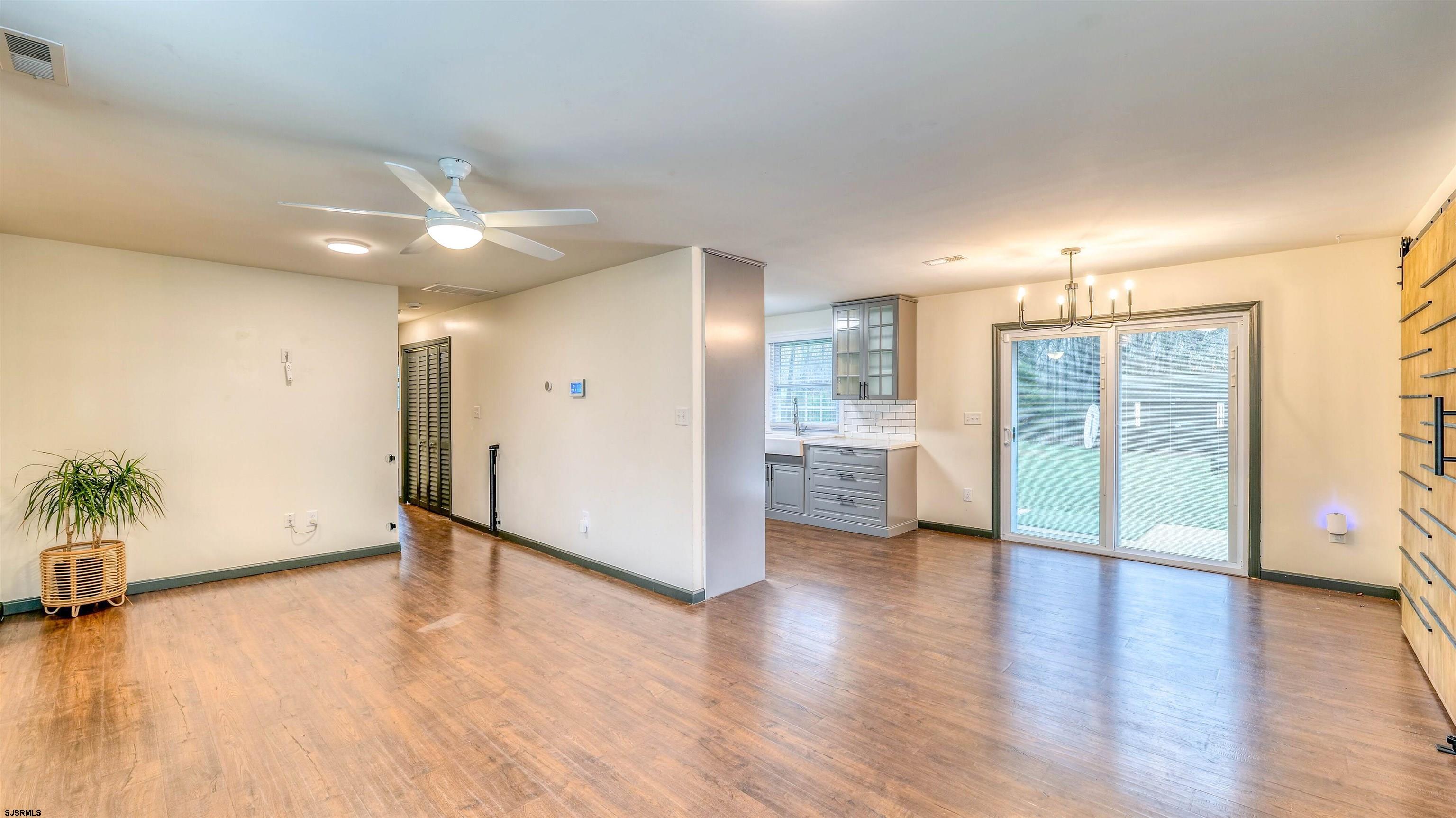 1048 Ocean Heights