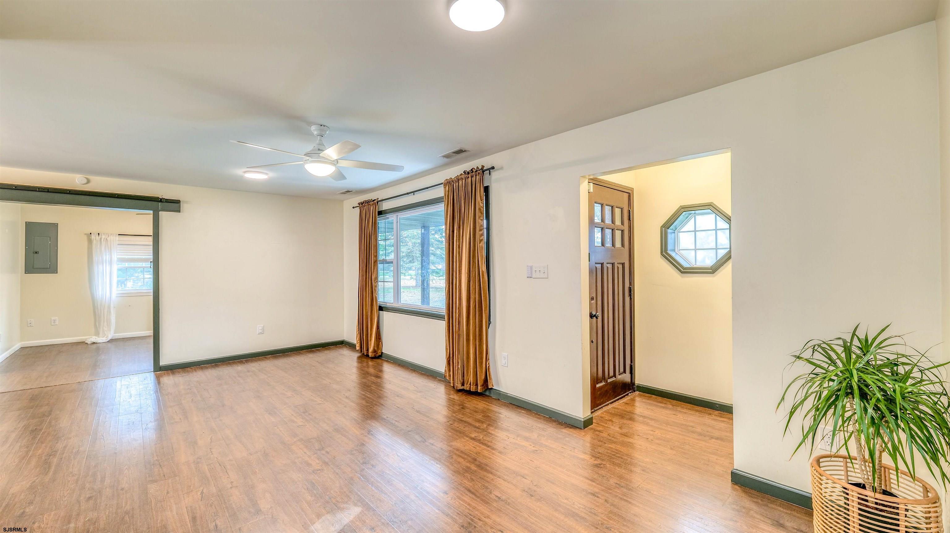 1048 Ocean Heights