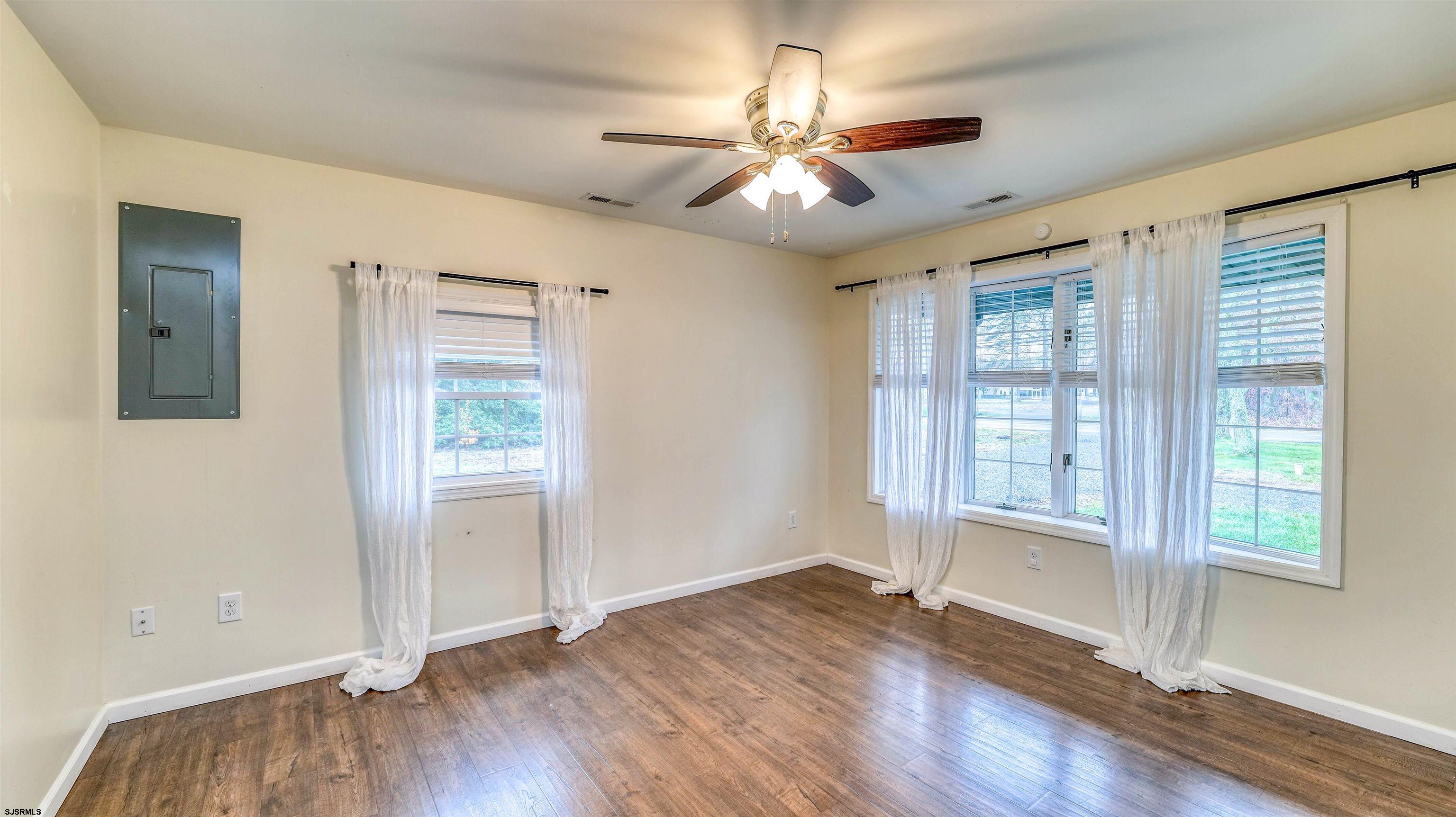 1048 Ocean Heights