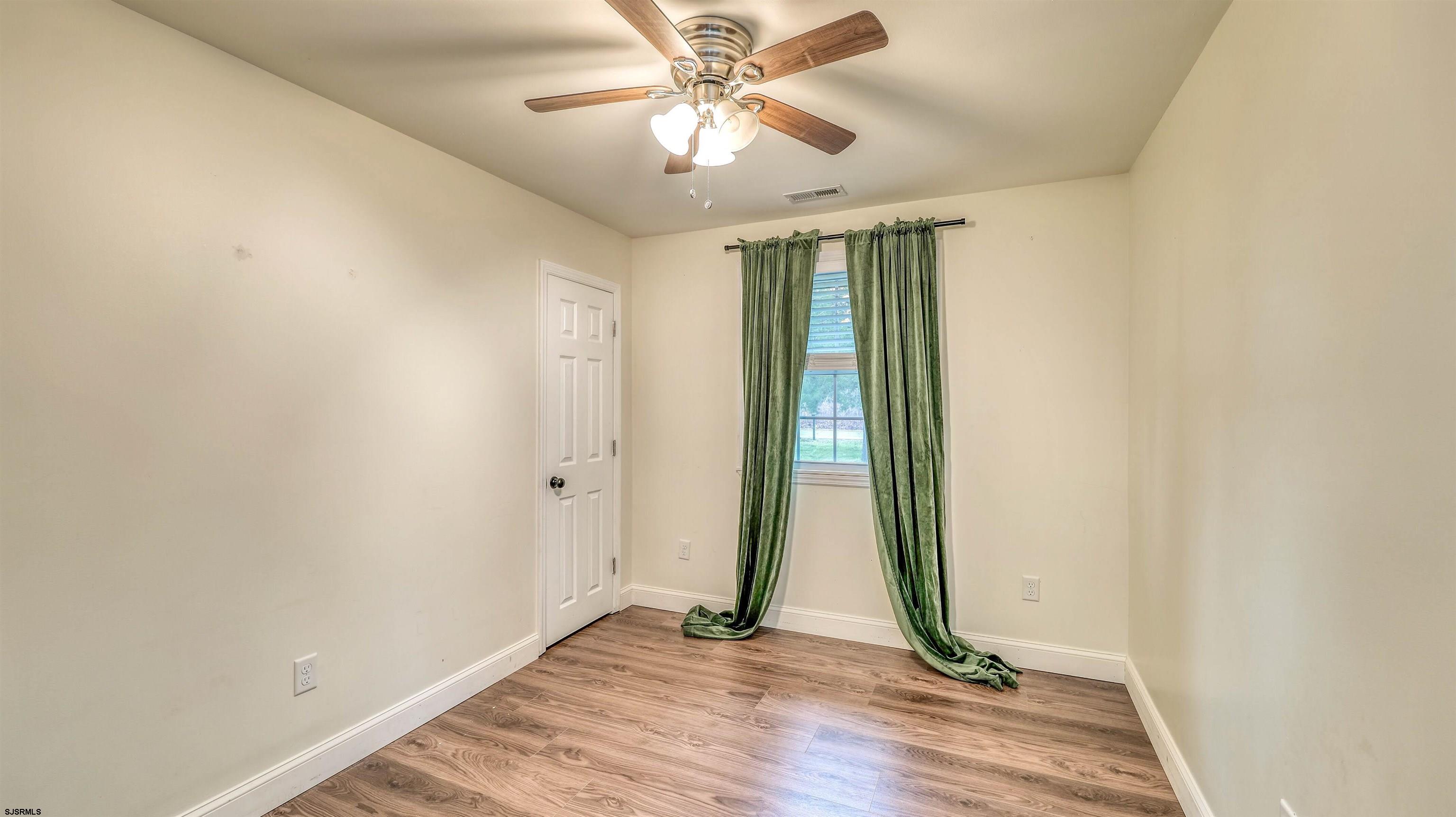 1048 Ocean Heights
