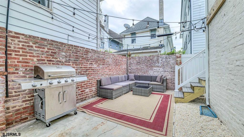14 N Vassar Square