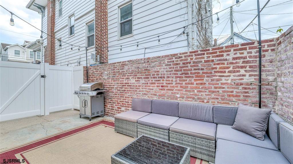 14 N Vassar Square