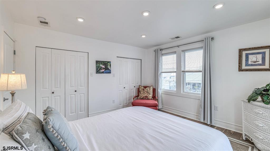 14 N Vassar Square