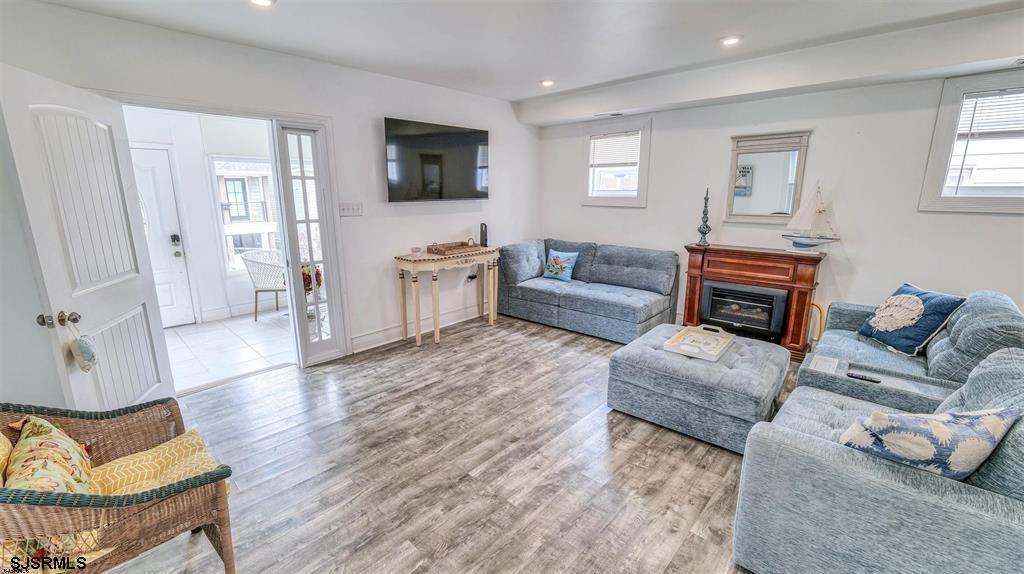 14 N Vassar Square